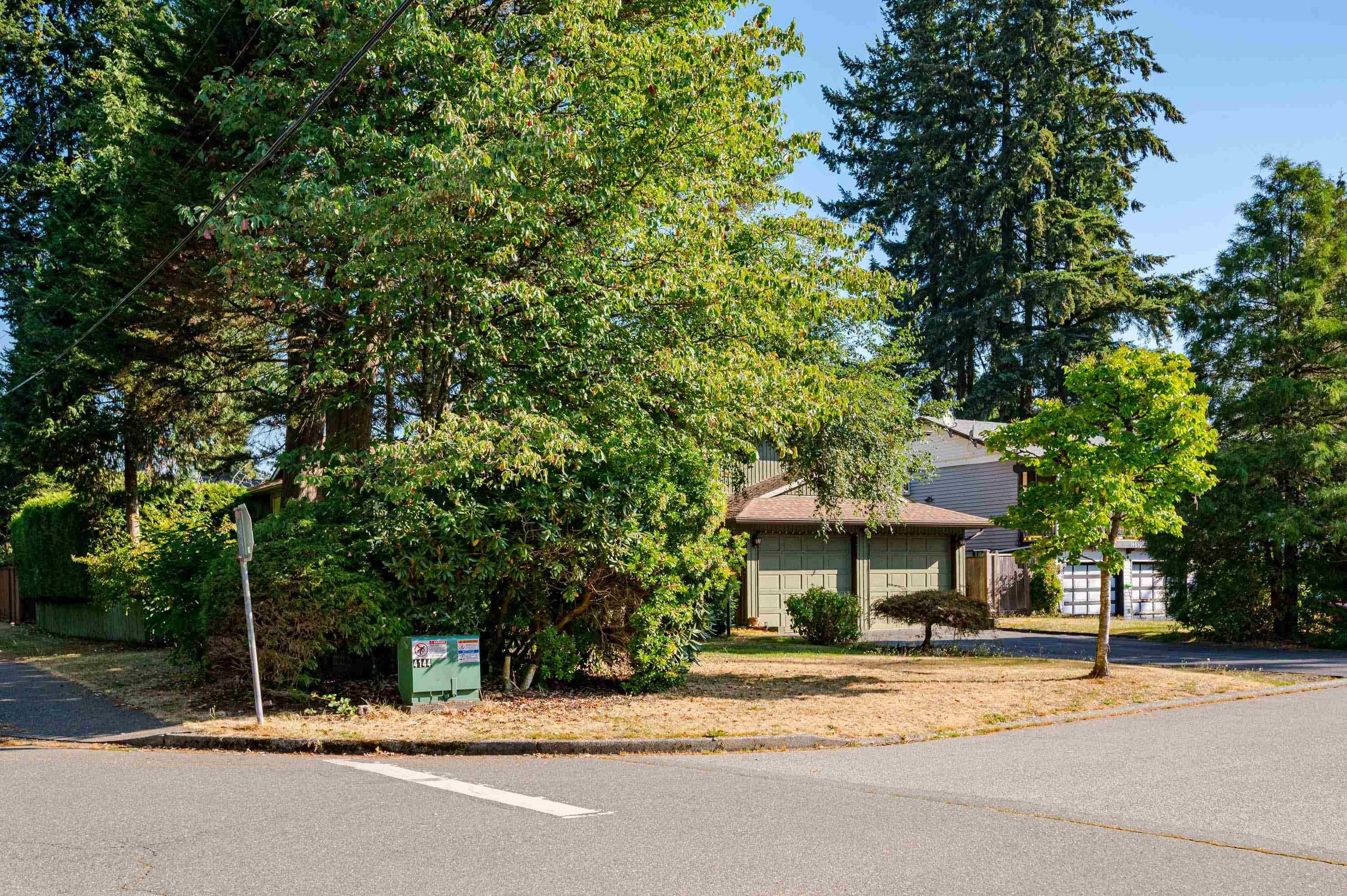 14603 101a Avenue, Surrey, V3R 7E2 — photo 2