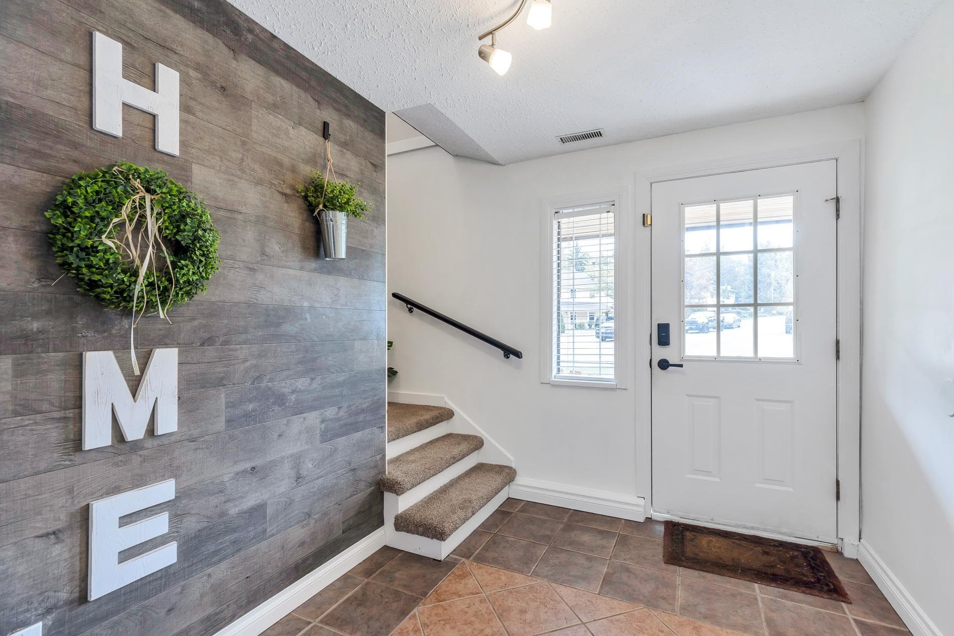 9247 214 Street, Langley, V1M 1P4 — photo 5