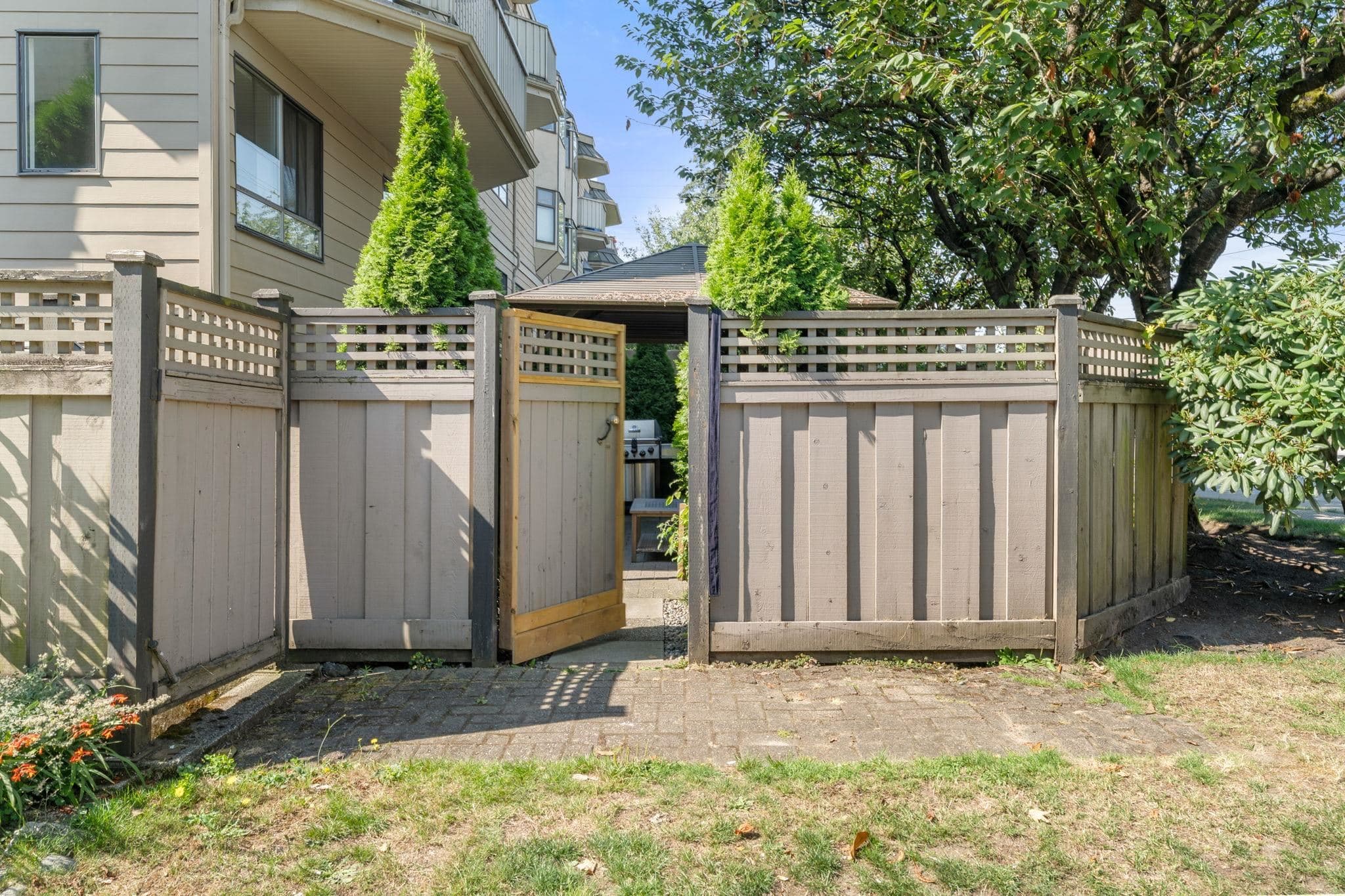 112 - 777 Eighth Street, New Westminster, V3M 3S7 — photo 3