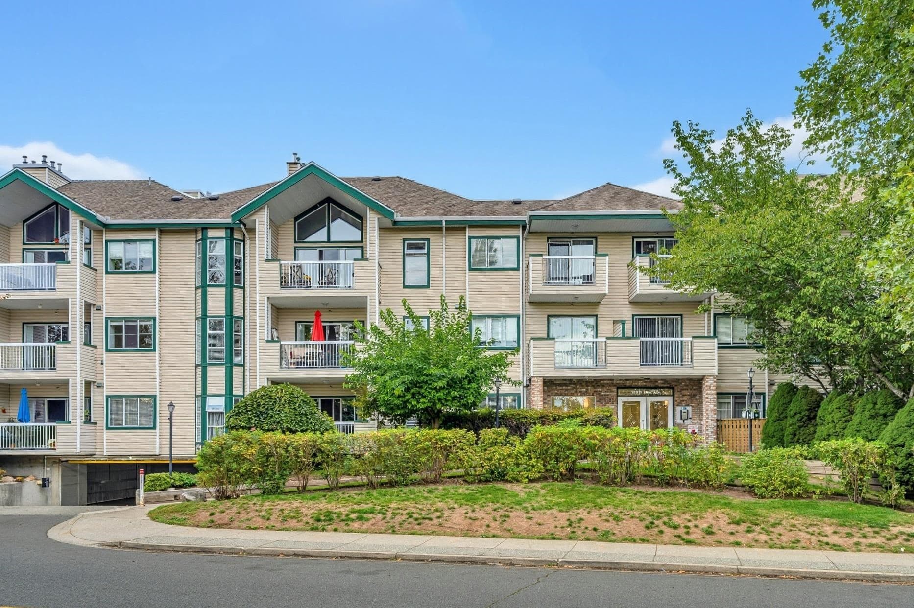 219 - 13911 70 Avenue, Surrey, V3W 6B4 — photo 2