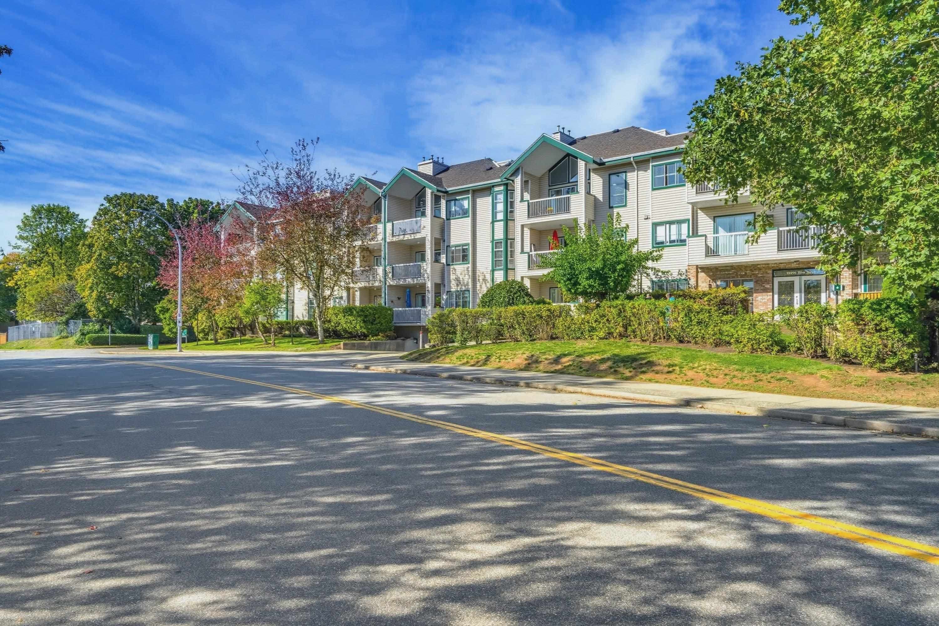 219 - 13911 70 Avenue, Surrey, V3W 6B4 — photo 3