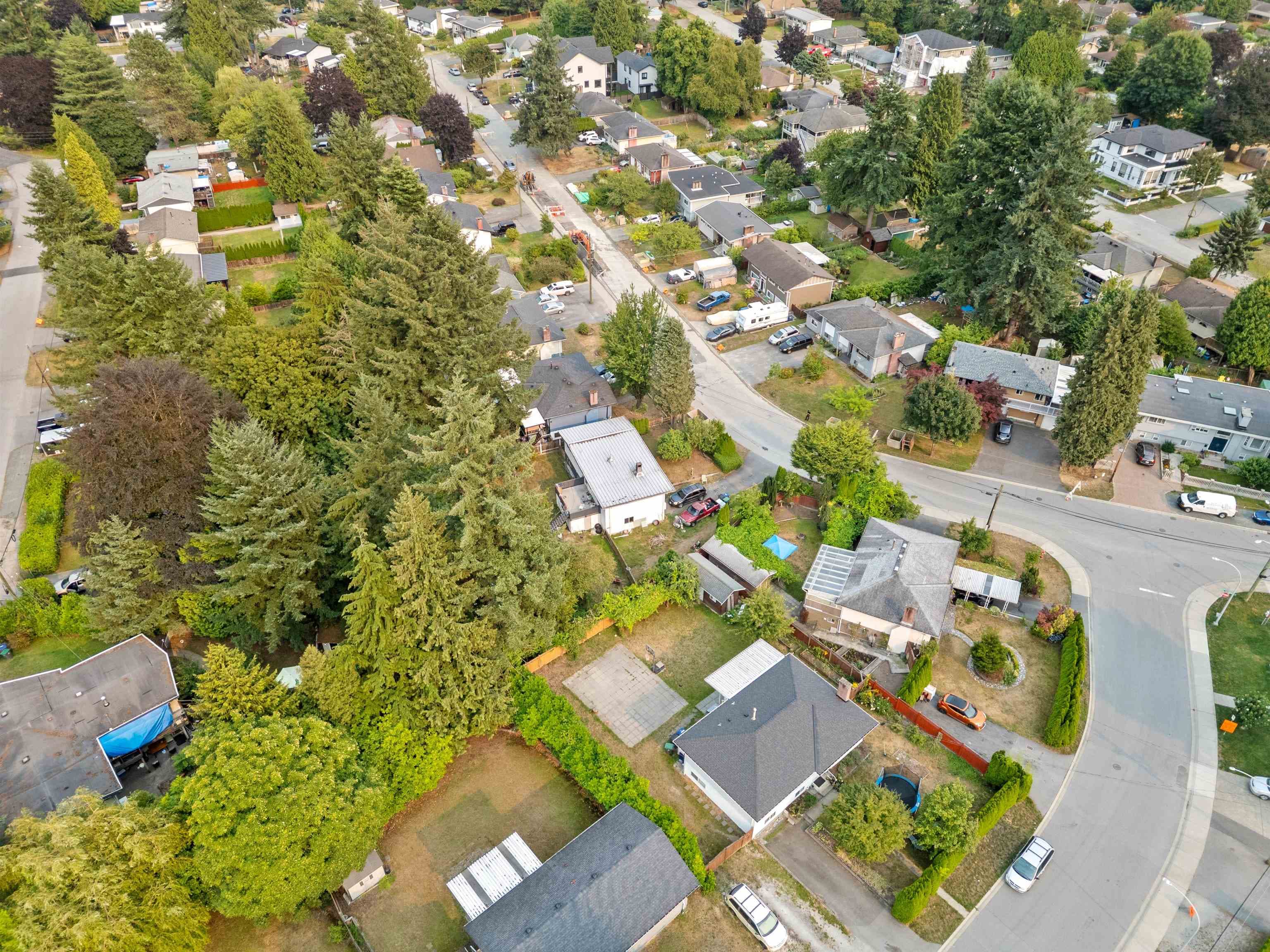 14935 Canary Drive, Surrey, V3R 4V2 — photo 3