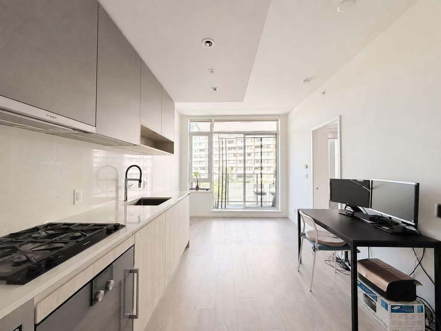 208 - 6600 Minoru Blvd, Richmond, V6Y 0N3 — photo 2