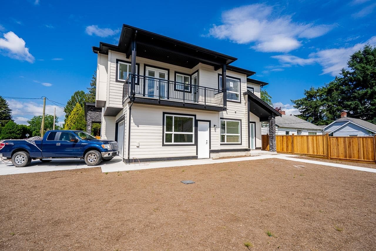 UPPER B - 45945 Lewis Avenue, Chilliwack