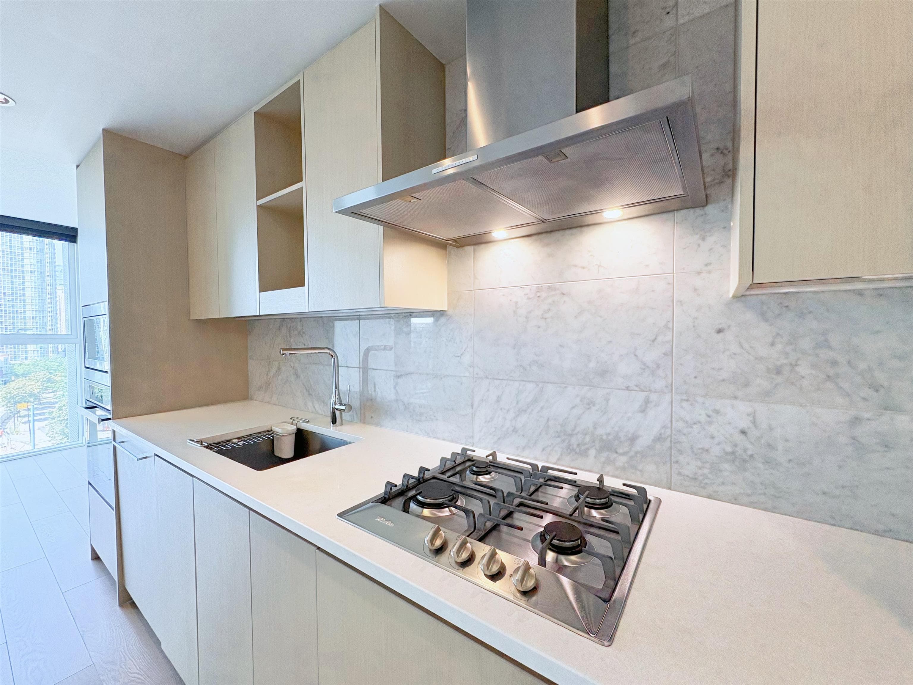 886 - 87 Nelson Street, Vancouver, V6Z 0E8 — photo 3