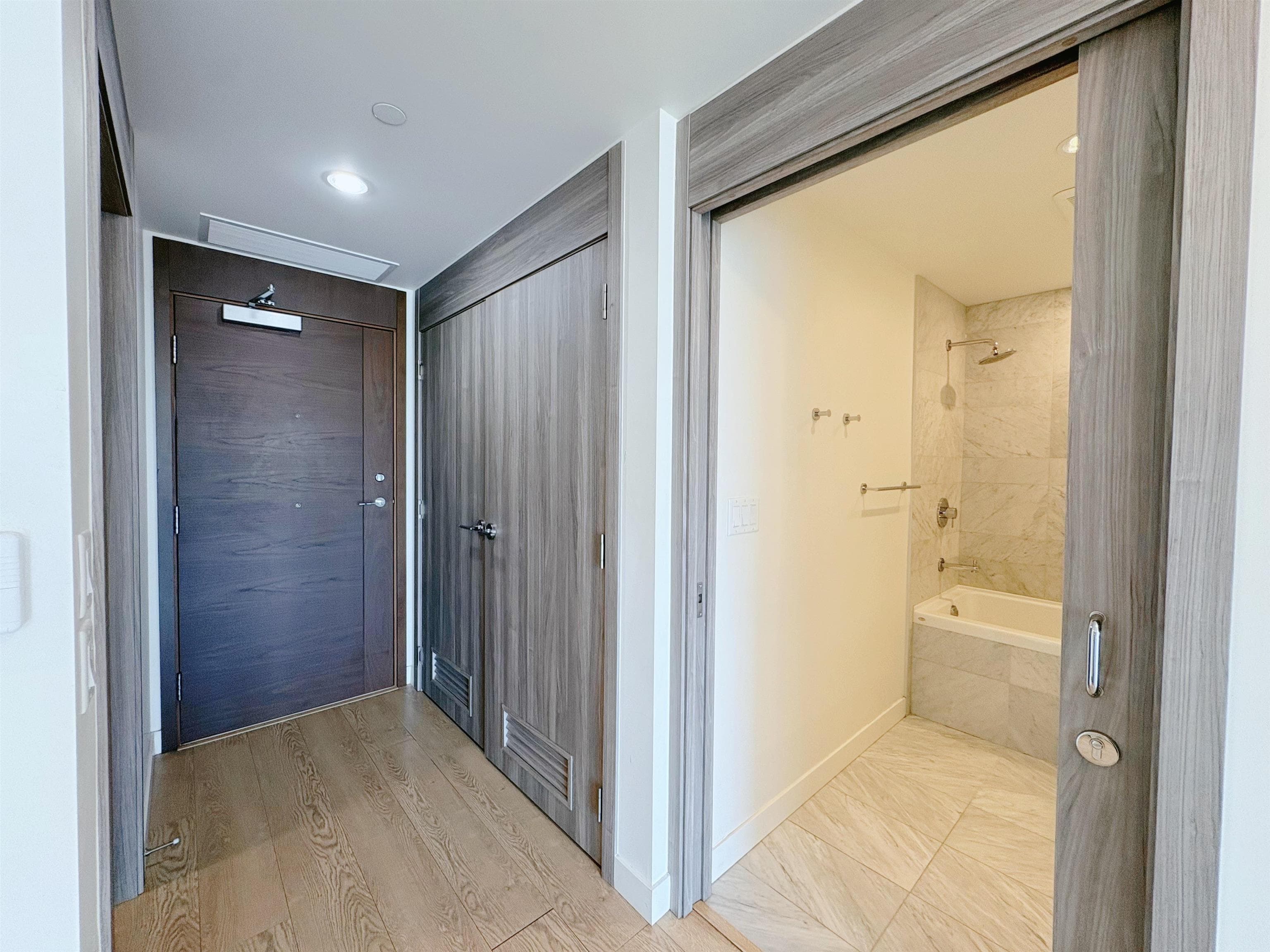 886 - 87 Nelson Street, Vancouver, V6Z 0E8 — photo 5