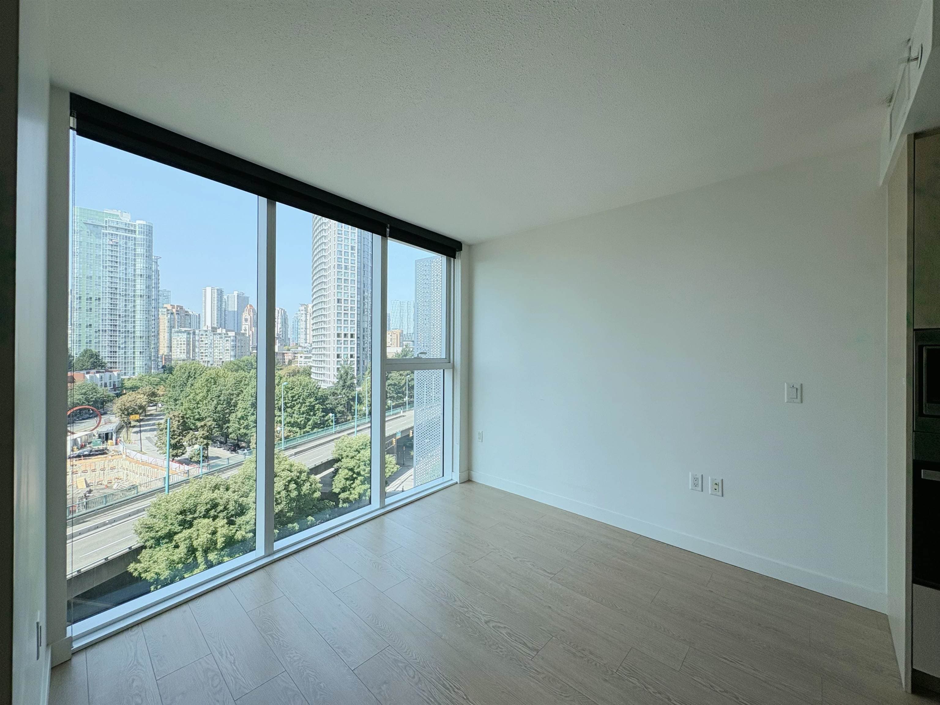 886 - 87 Nelson Street, Vancouver, V6Z 0E8 — photo 4