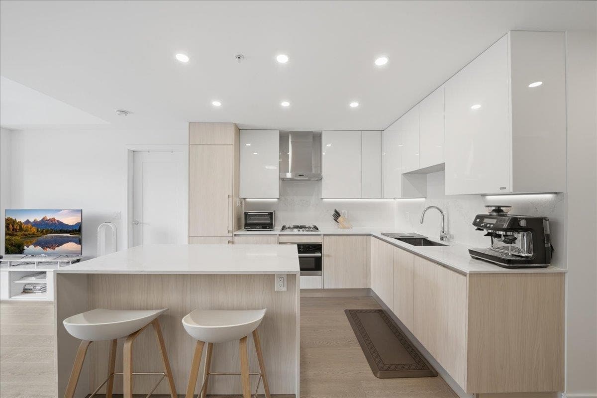 303 - 477 W 59th Avenue, Vancouver, V5X 1X4 — photo 3