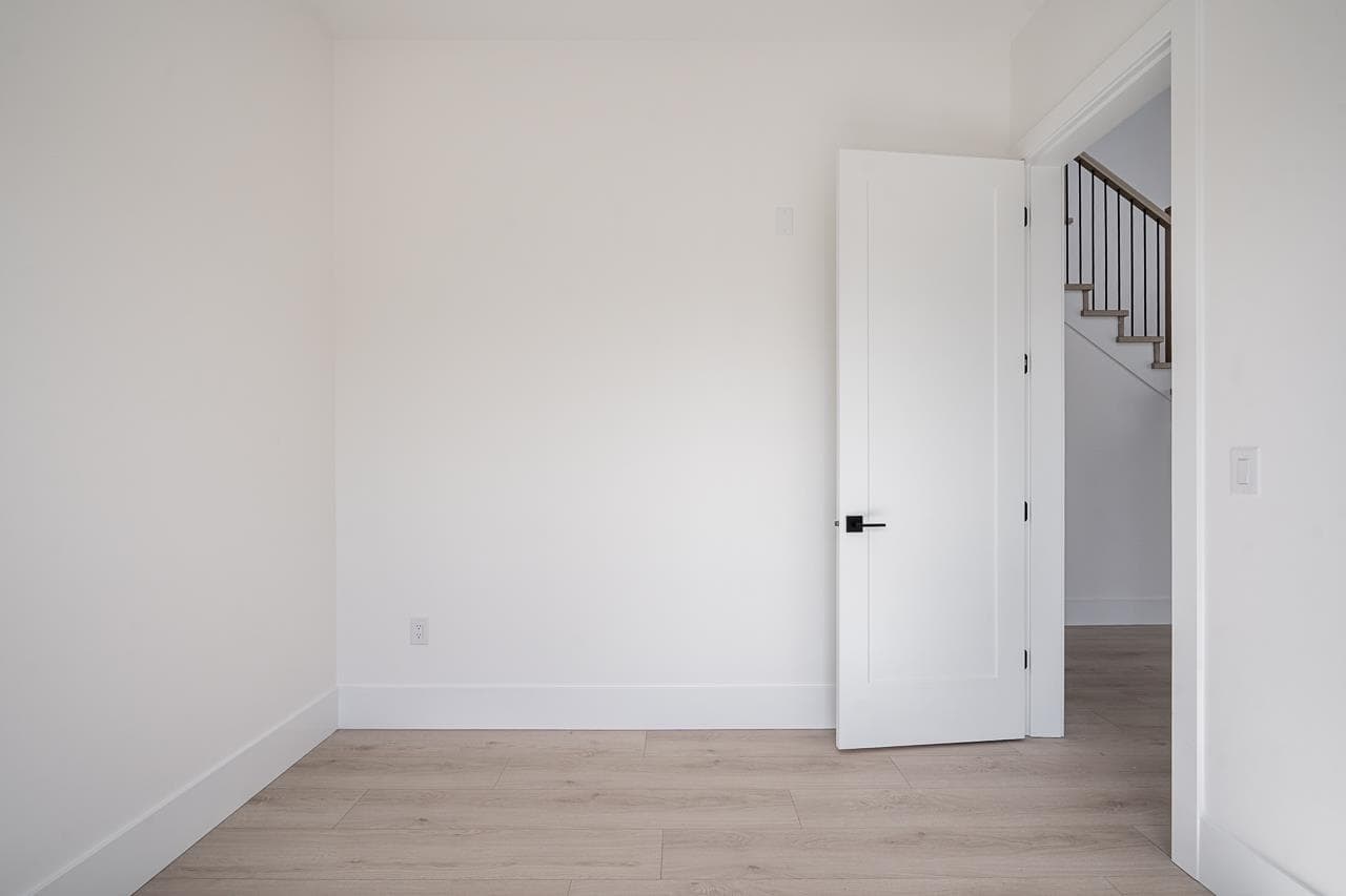 LOWER B - 45945 Lewis Avenue, Chilliwack, V2P 3C3 — photo 3