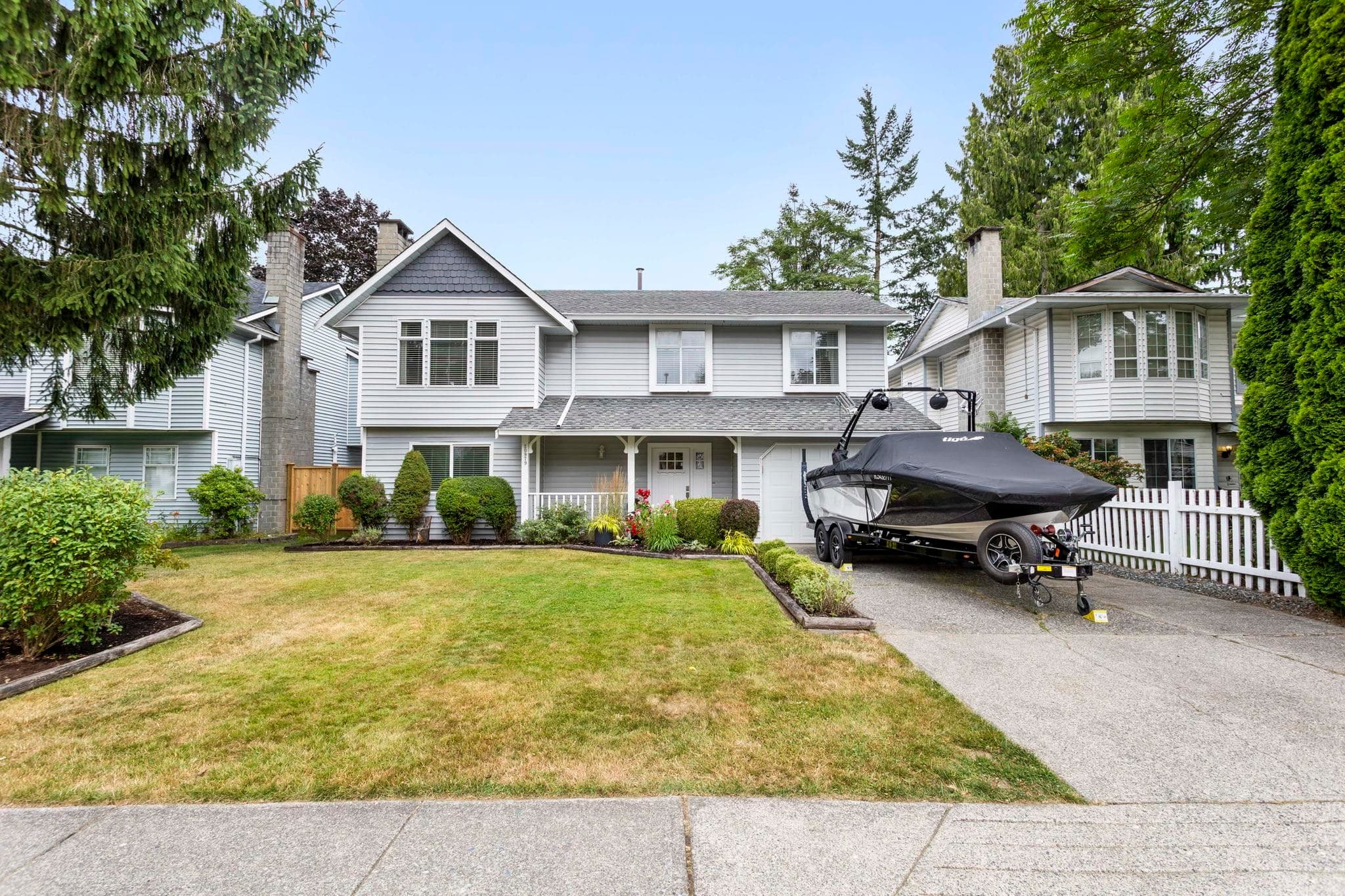 20979 93 Avenue, Langley, V1M 2B3 — photo 1