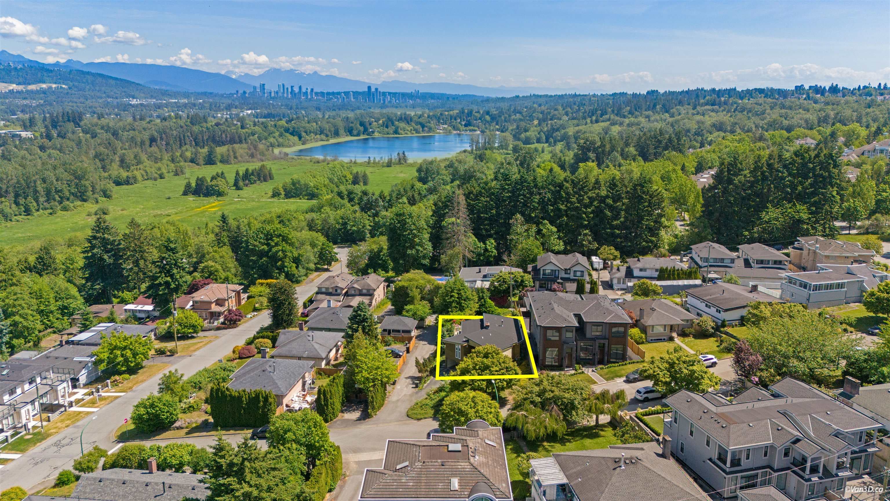5578 Oakglen Drive, Burnaby