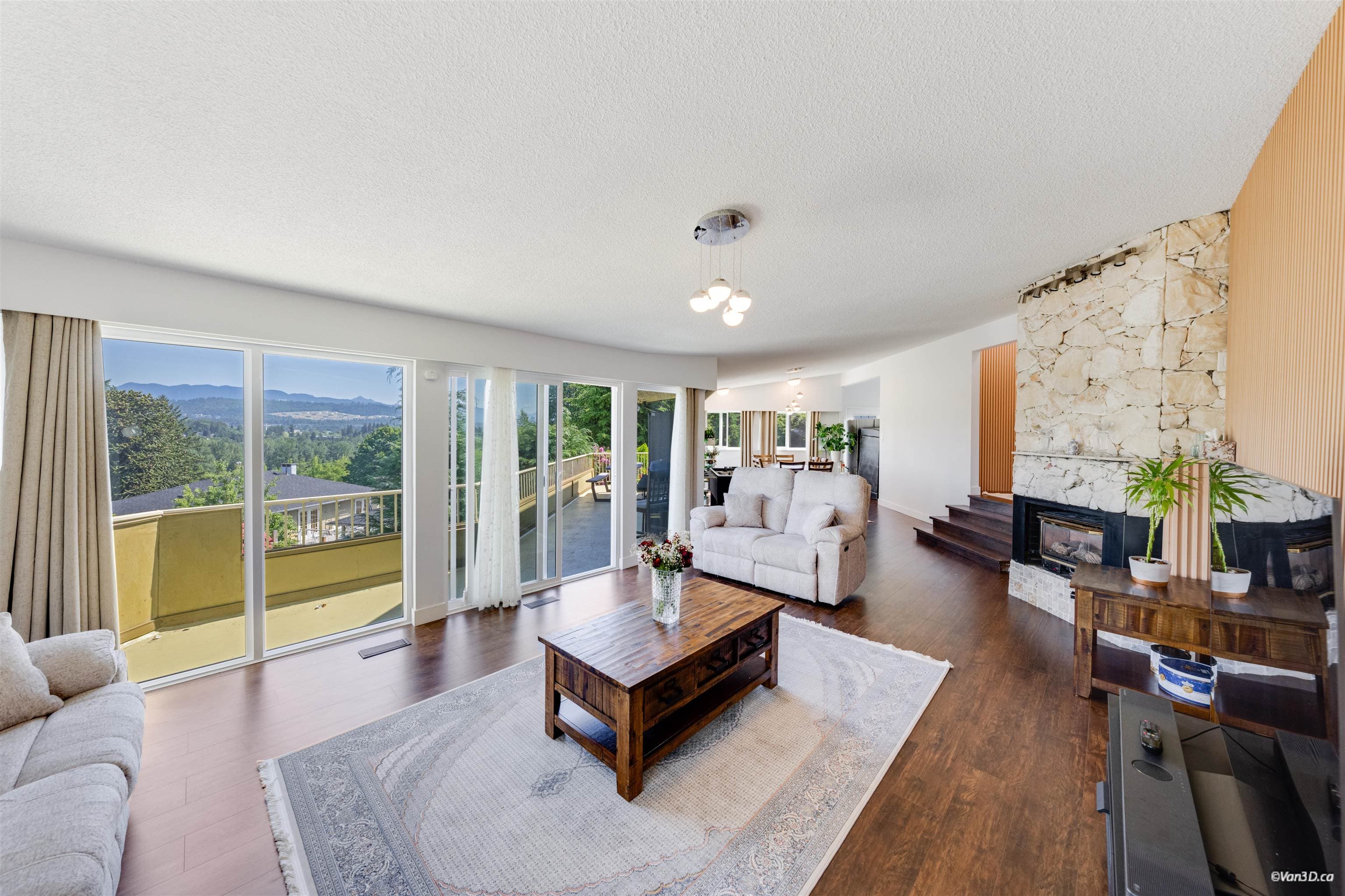 5578 Oakglen Drive, Burnaby, V5H 3M5 — photo 5