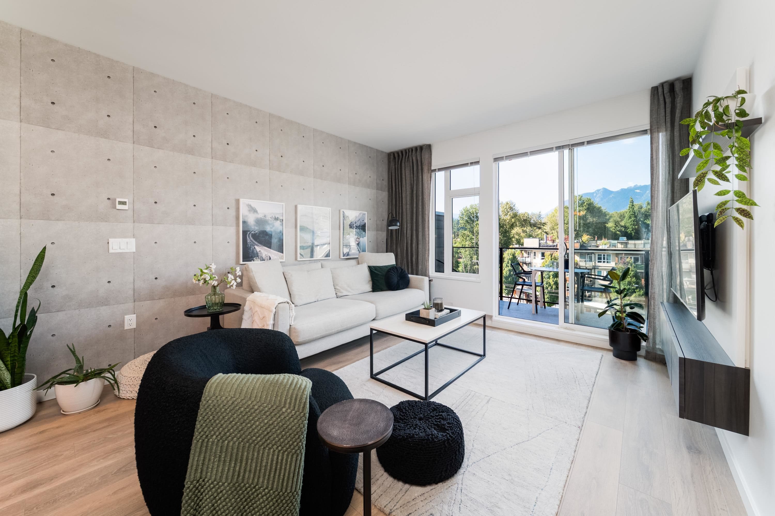 517 - 725 Marine Drive, North Vancouver, V7M 0G2 — photo 2
