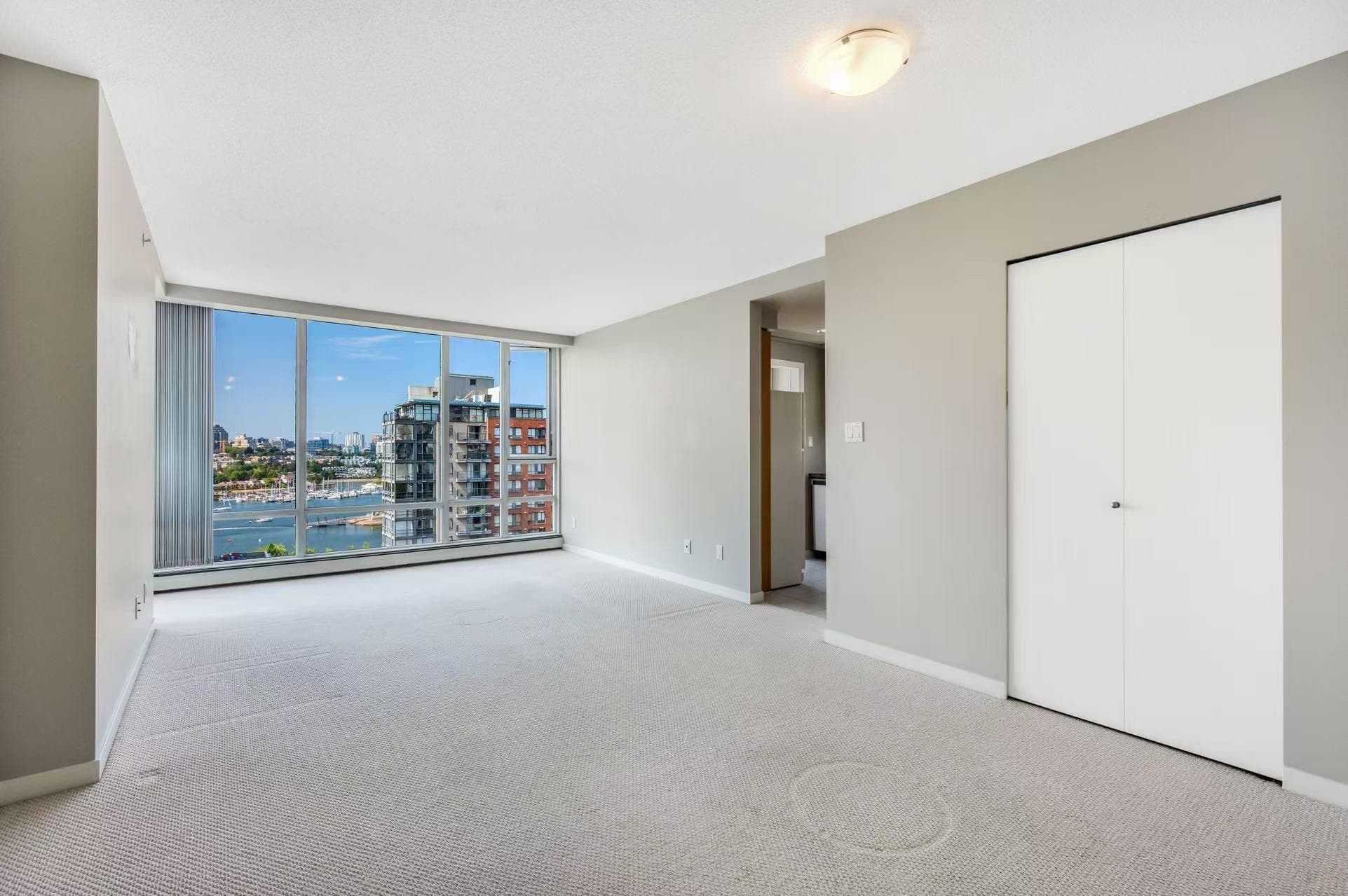 1901 - 1201 Marinaside Crescent, Vancouver, V6Z 2V2 — photo 2