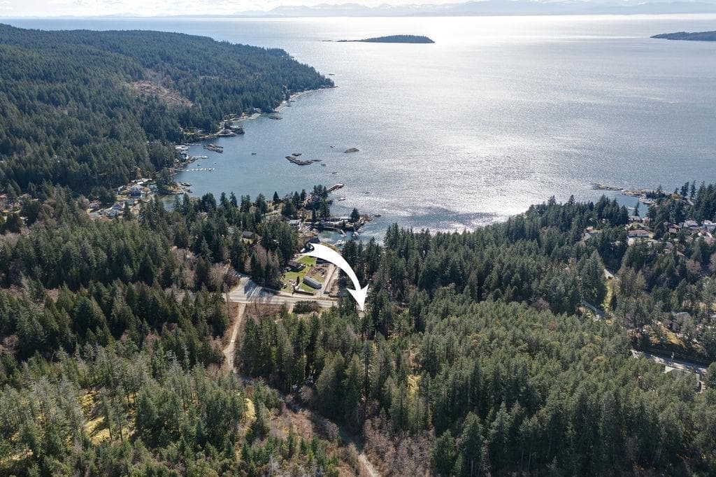 9168 Sunshine Coast Highway, Halfmoon Bay, V7Z 1E9 — photo 1
