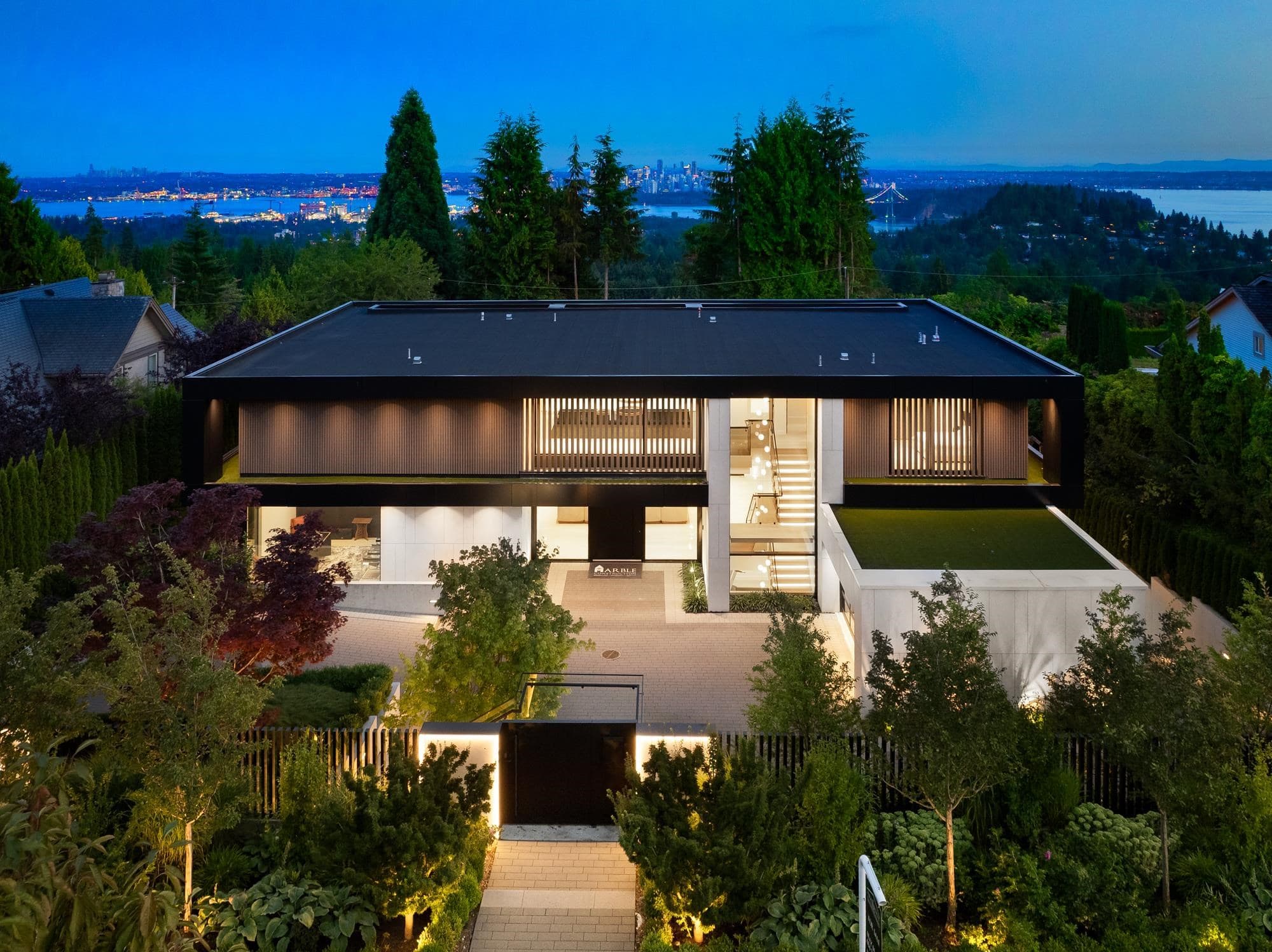 690 Knockmaroon Road, West Vancouver, V7S 1R6 — photo 2