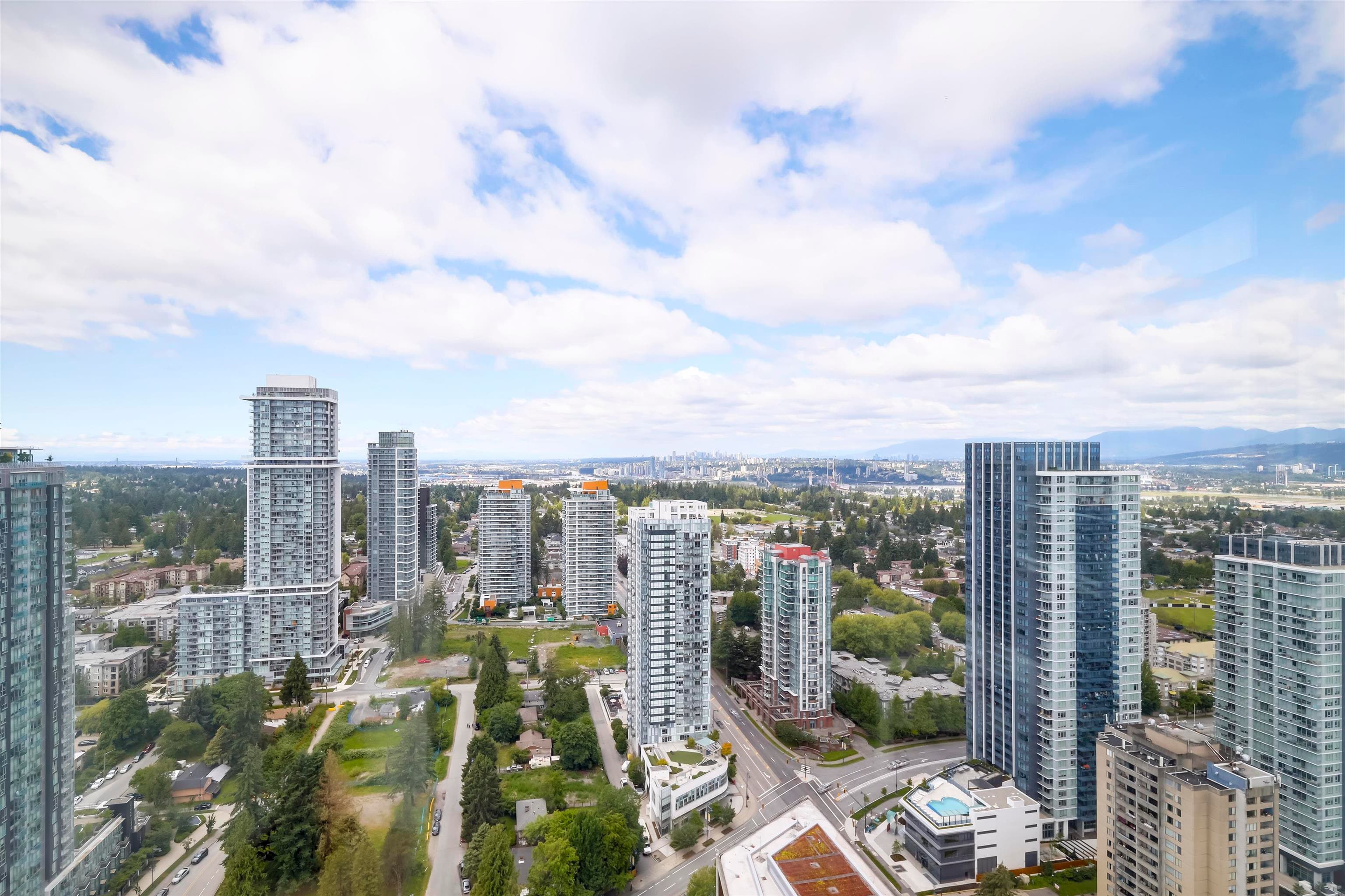 3709 - 13495 Central Avenue, Surrey, V3T 0K2 — photo 3