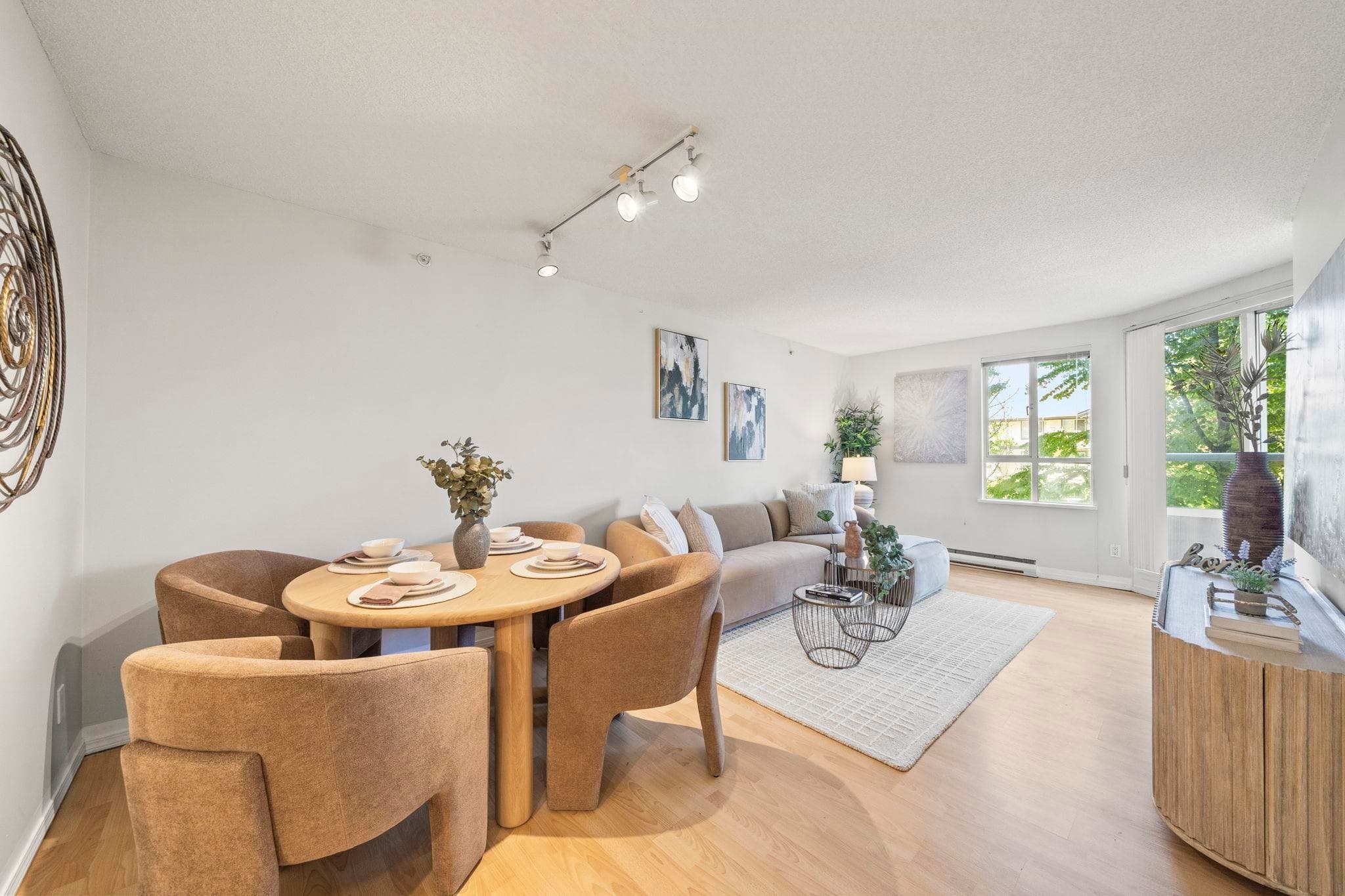 406 - 3489 Ascot Place, Vancouver