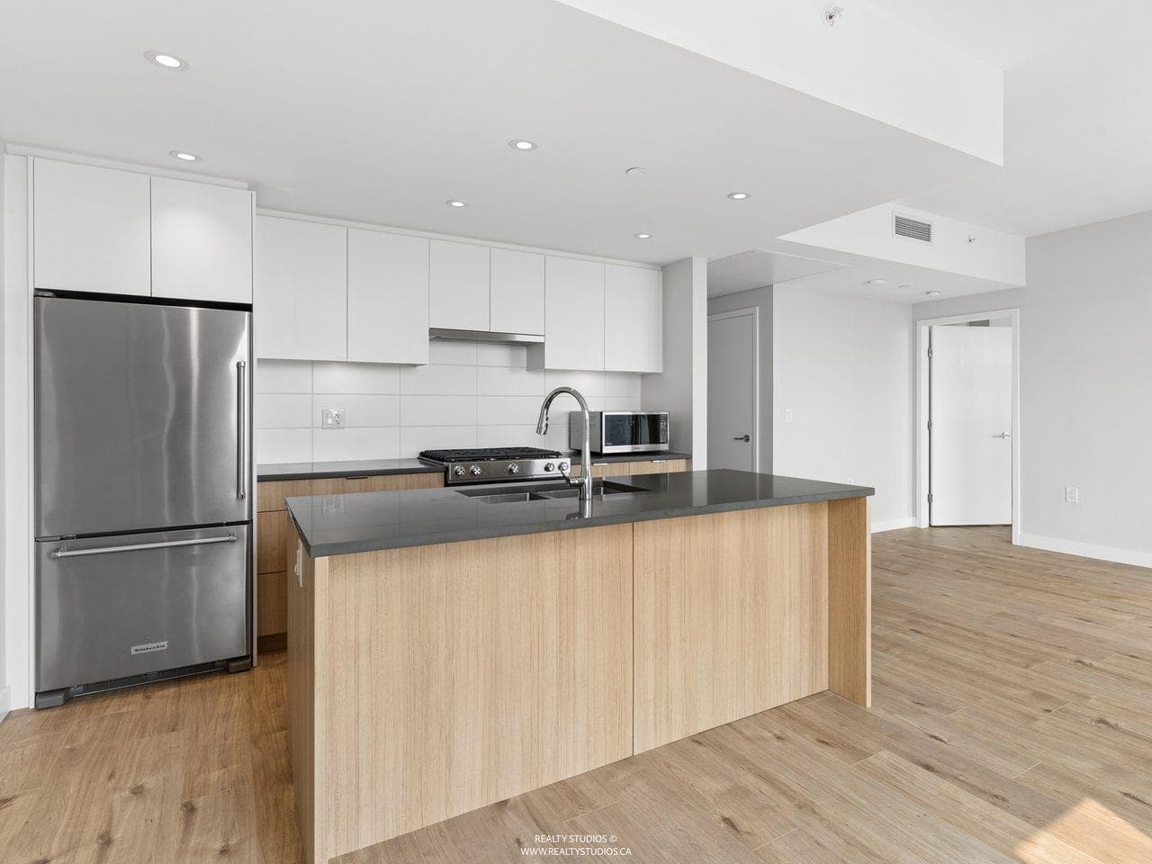 1401 - 3430 E Kent Avenue, Vancouver, V5S 0G7 — photo 5