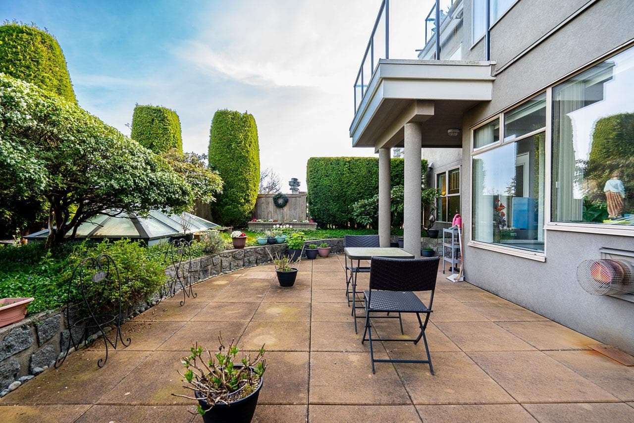 204 - 1765 Marine Drive, West Vancouver, V7V 1J5 — photo 1