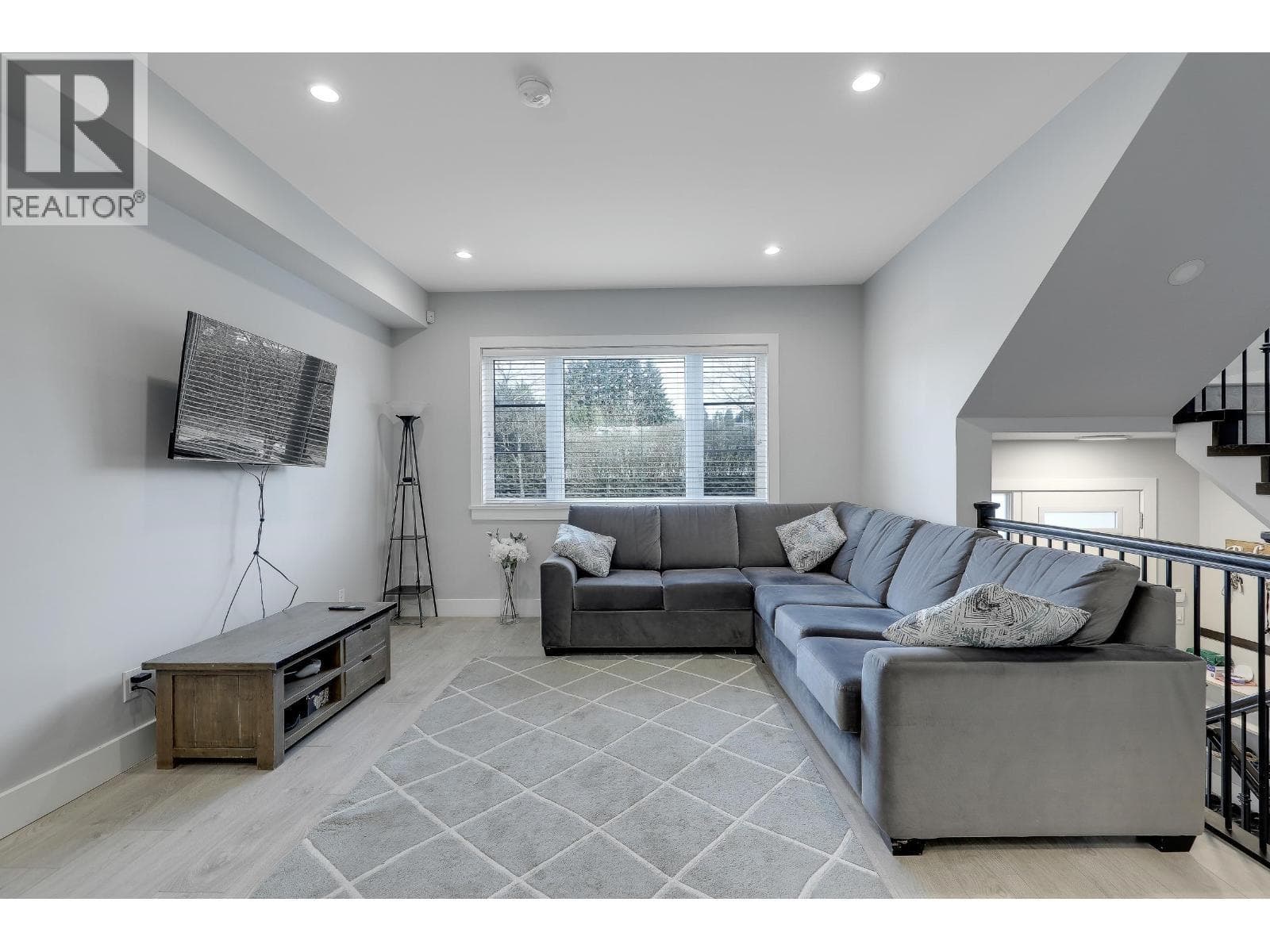 102 - 806 Gauthier Avenue, Coquitlam