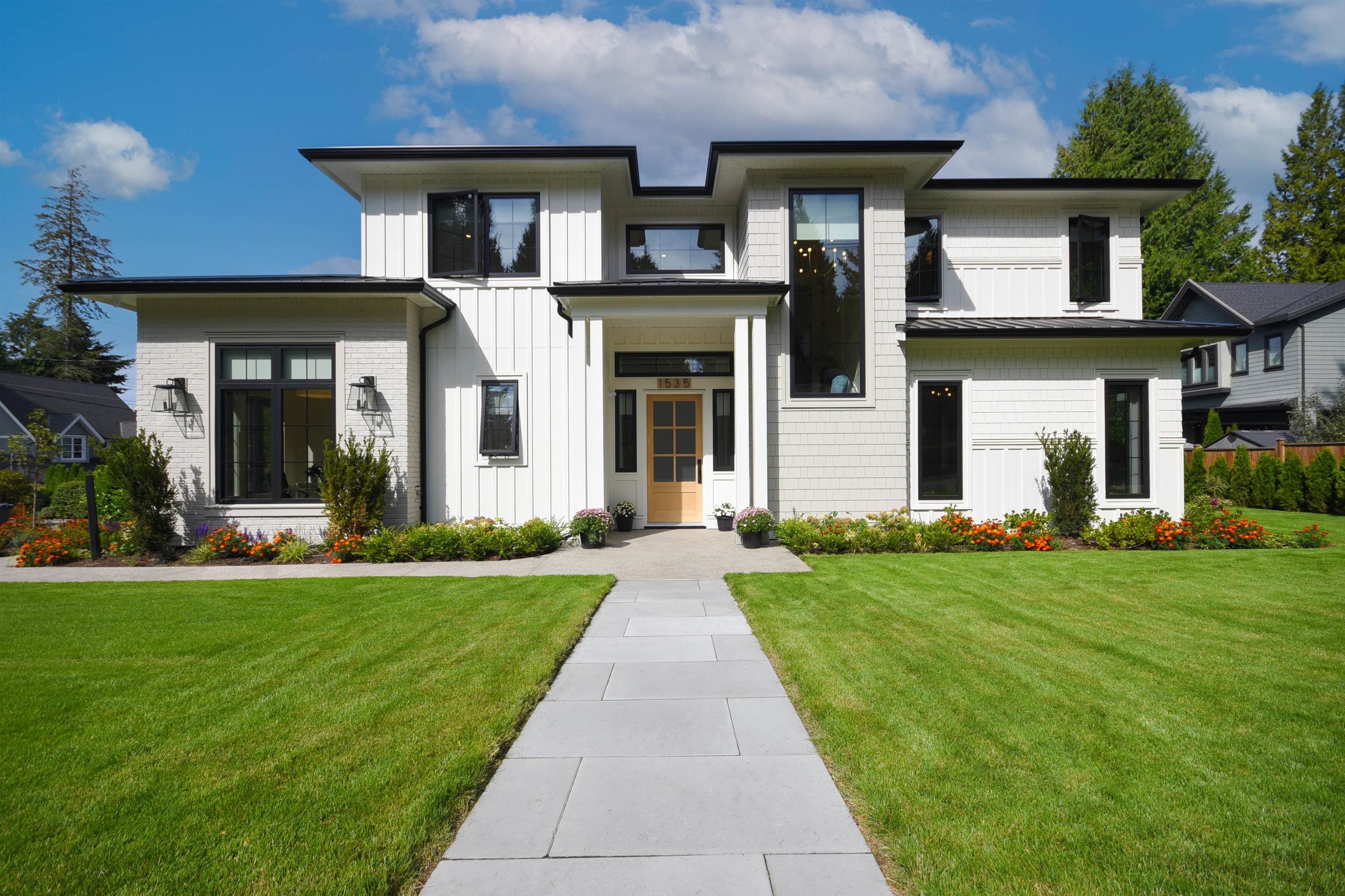 1535 128 Street, Surrey, V4A 3T9 — photo 1