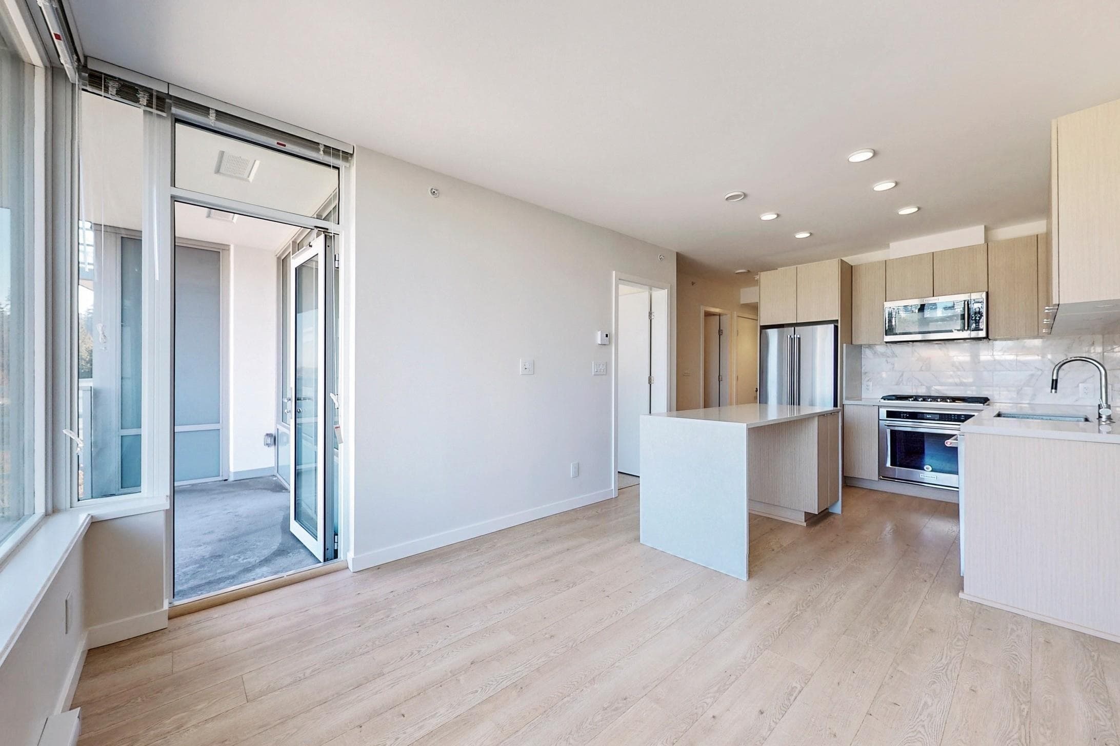503 - 530 N Whiting Way, Coquitlam, V3J 0J4 — photo 3