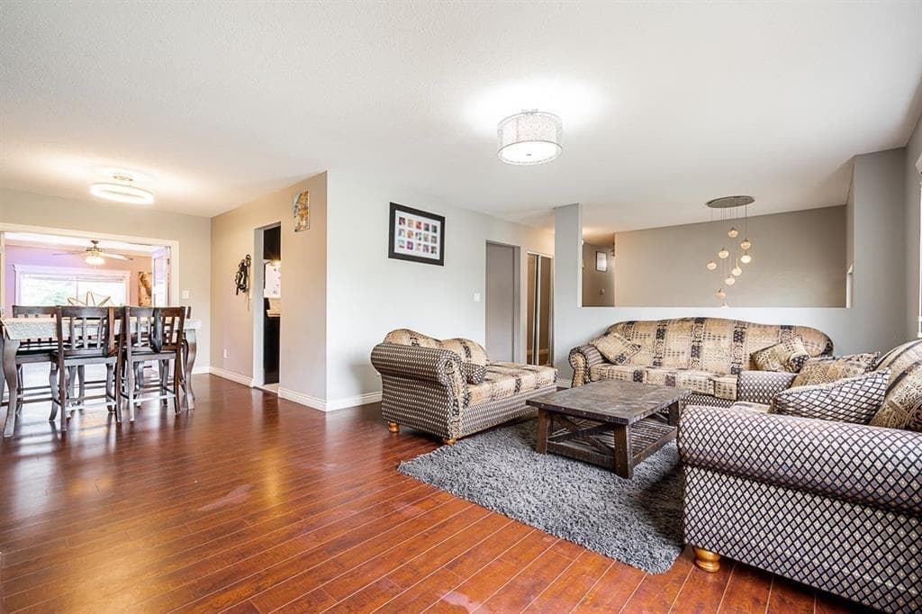 12845 64 Avenue, Surrey, V3W 1X4 — photo 3