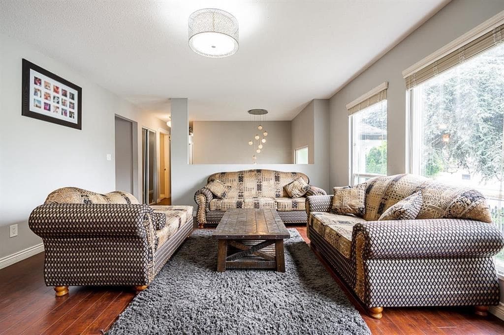 12845 64 Avenue, Surrey, V3W 1X4 — photo 1
