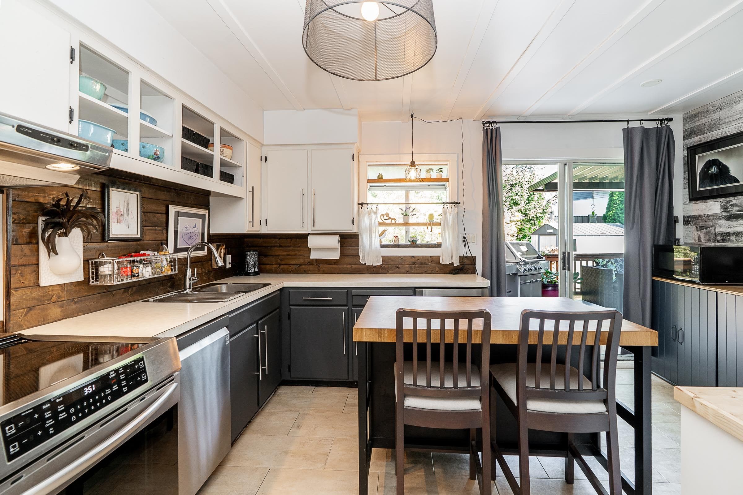635 Midvale Street, Coquitlam