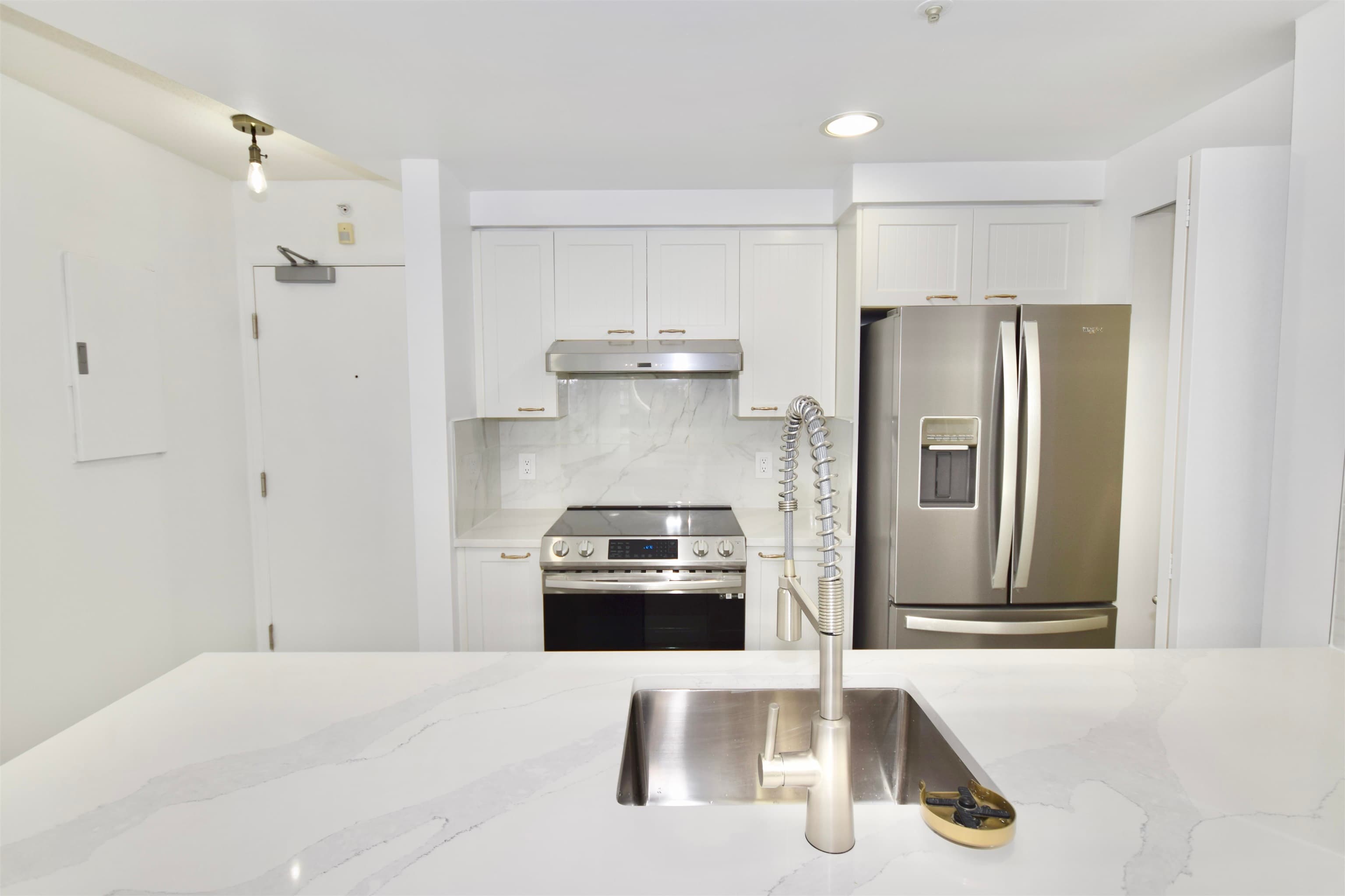 1609 - 1009 Expo Boulevard, Vancouver, V6Z 2V9 — photo 1