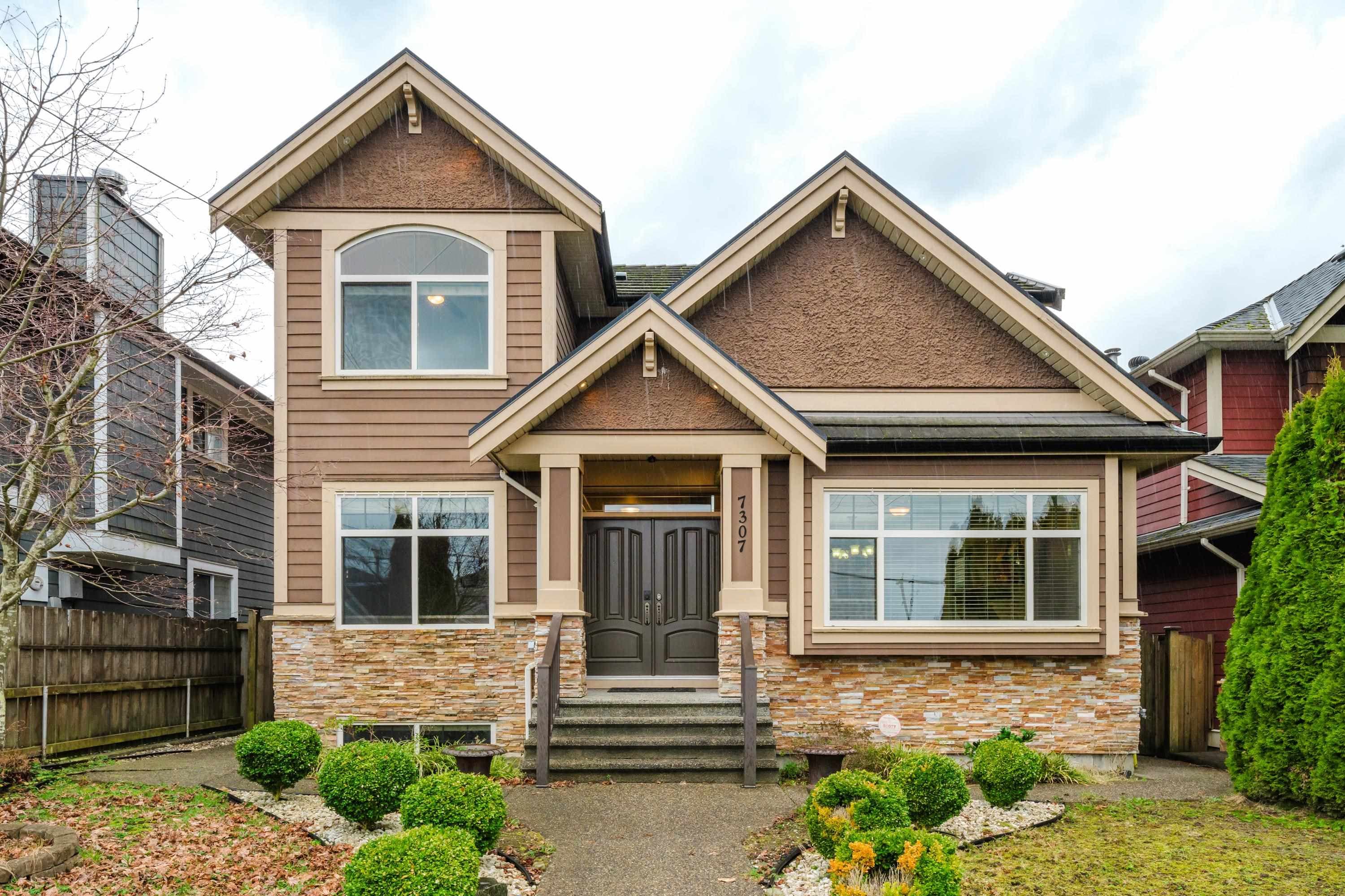 7307 2nd Street, Burnaby