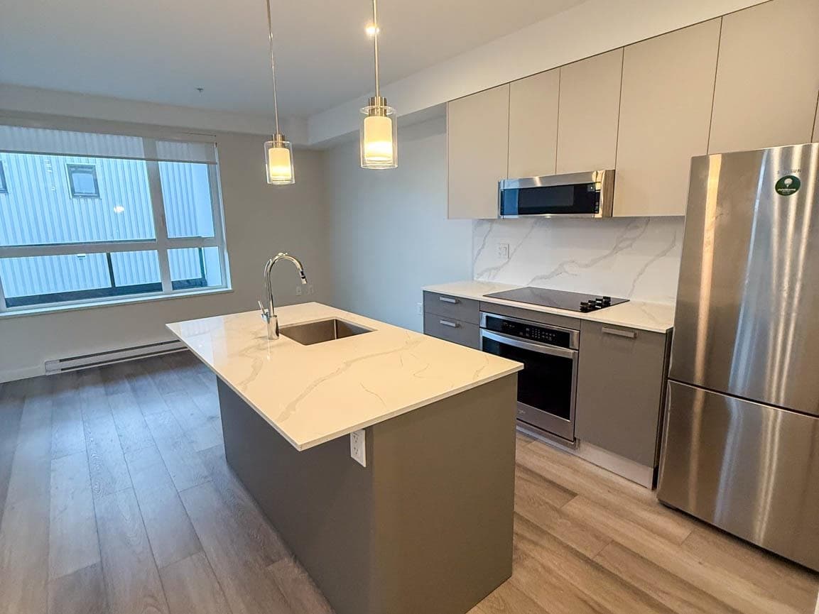 204 - 3588 Hull Street, Vancouver, V5N 4R9 — photo 2