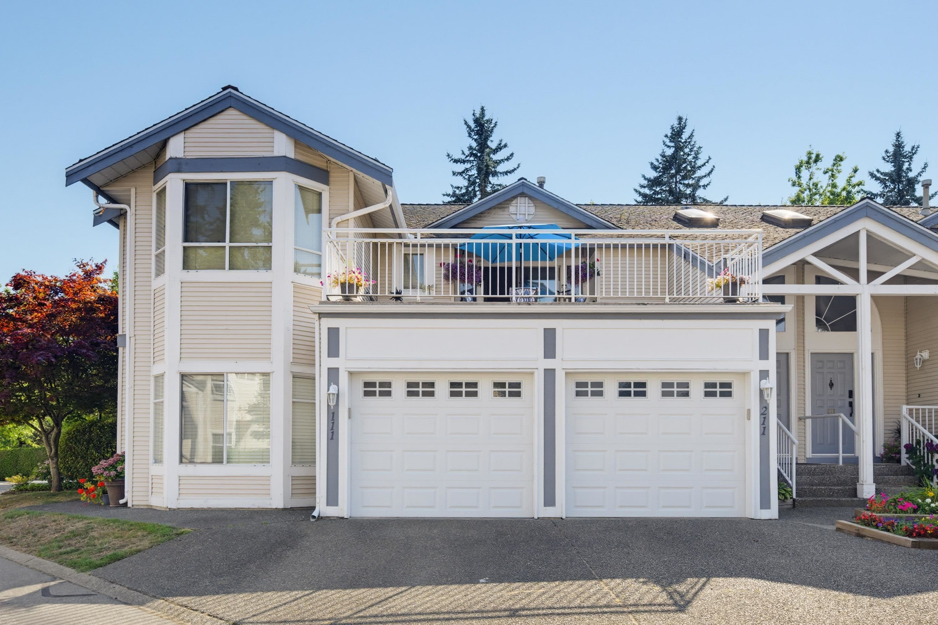 211 - 9072 Fleetwood Way, Surrey, V3R 0M6 — photo 1