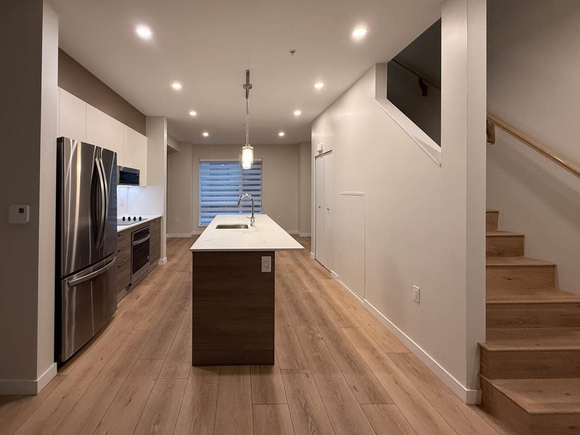 Th 74 - 3592 Hull St, Vancouver, V5N 4R9 — photo 5