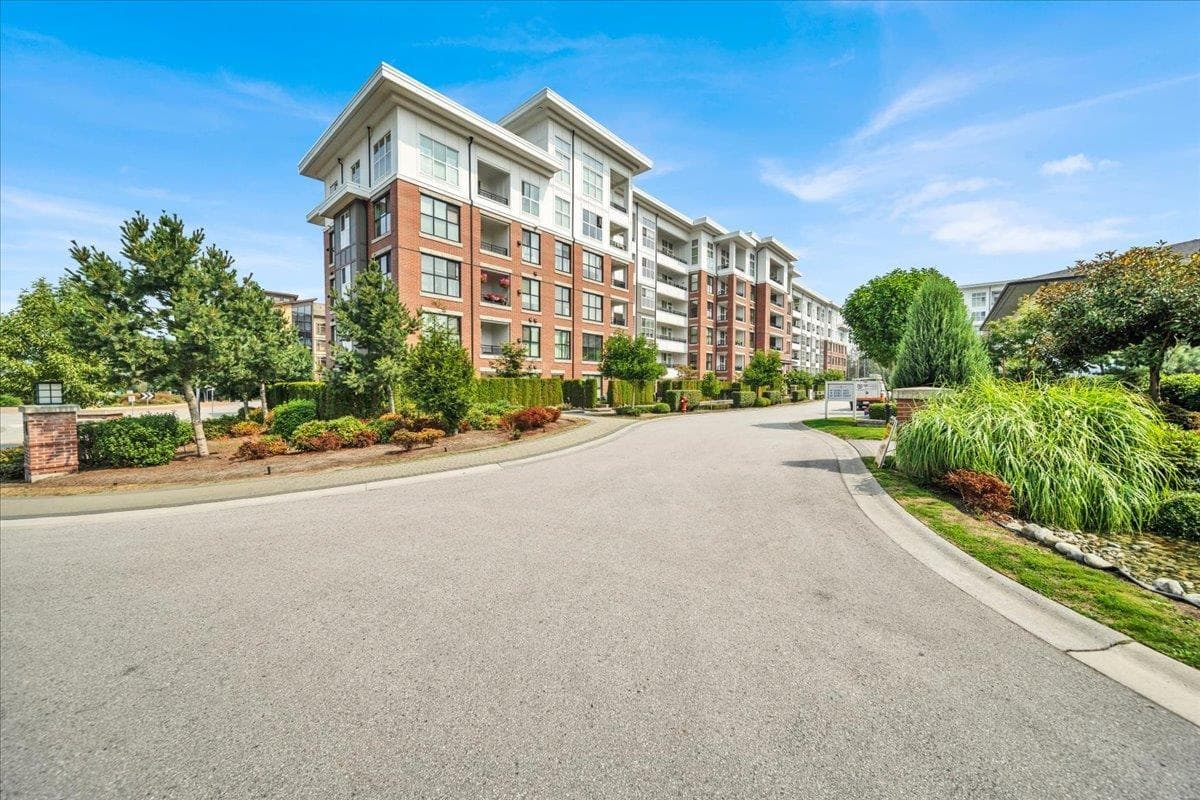 #B208 - 8150 207 Street, Langley, V2Y 4J3 — photo 1