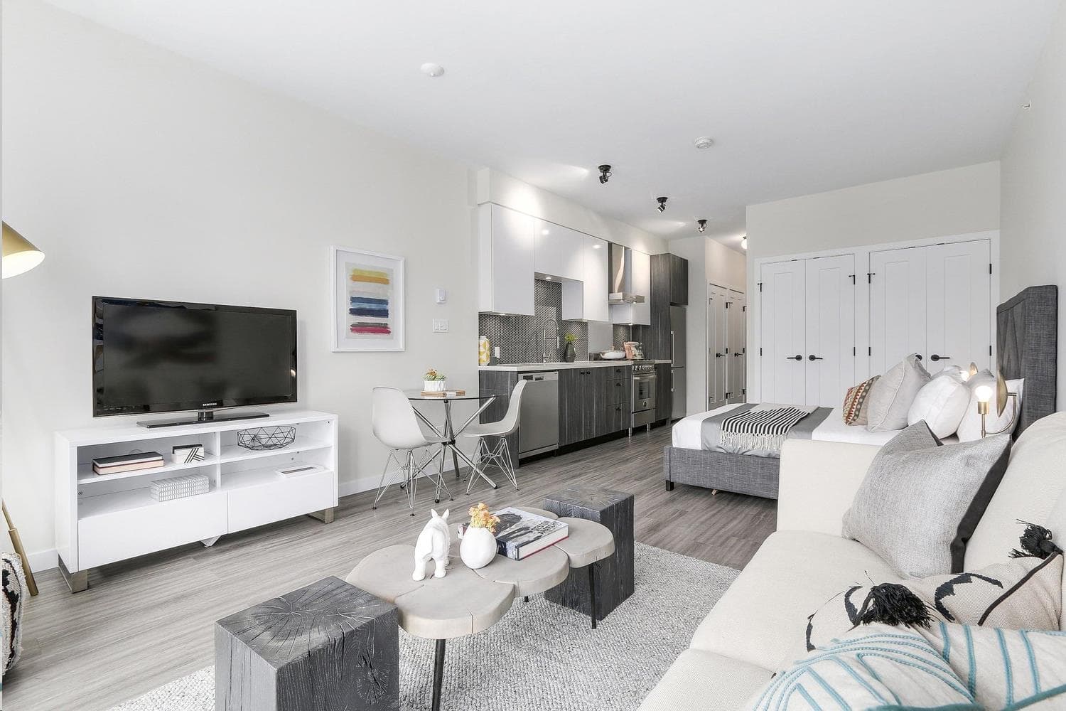 212 - 311 E 6th, Vancouver, V5T 1J9 — photo 2