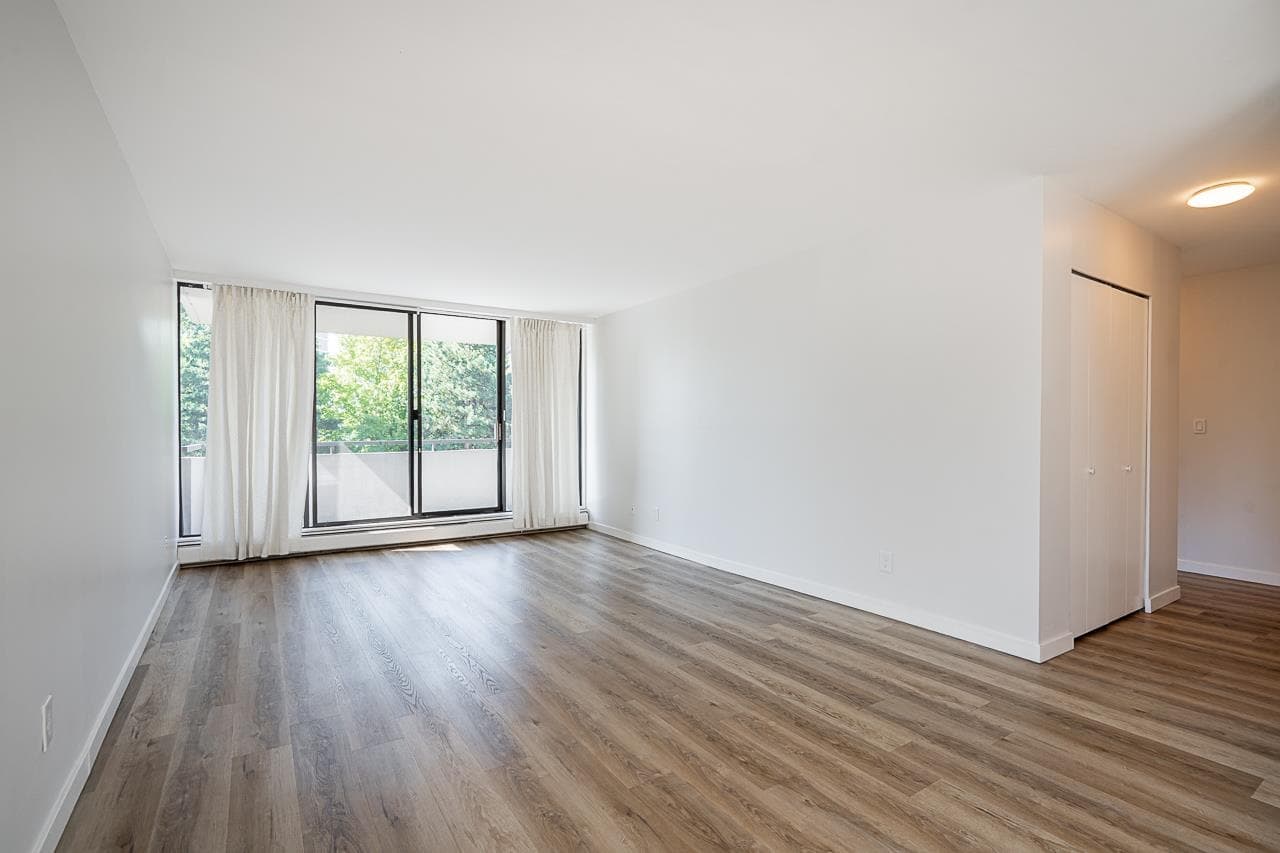 404 - 2020 Bellwood Avenue, Burnaby, V5B 4P8 — photo 4