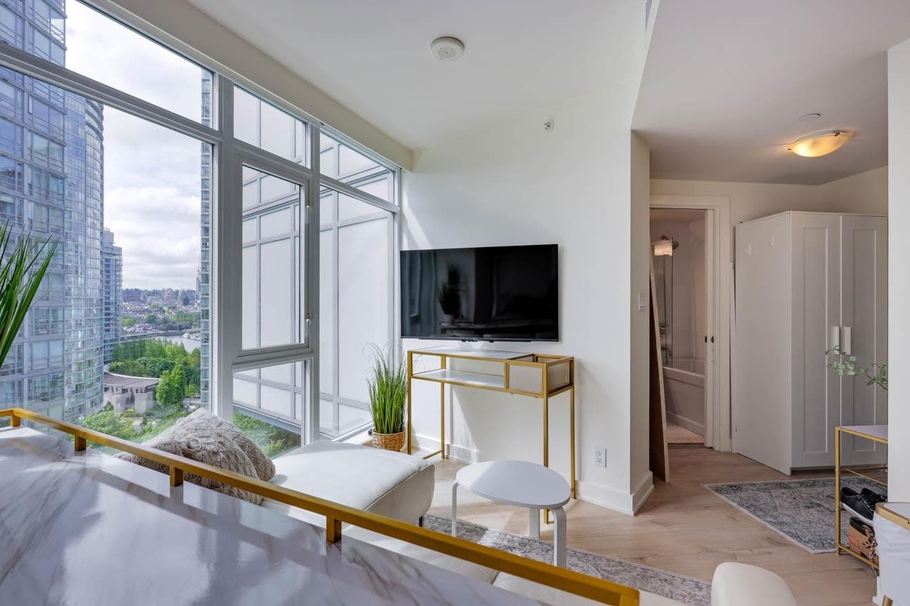 1207 - 1372 Seymour Street, Vancouver, V6B 0L1 — photo 5