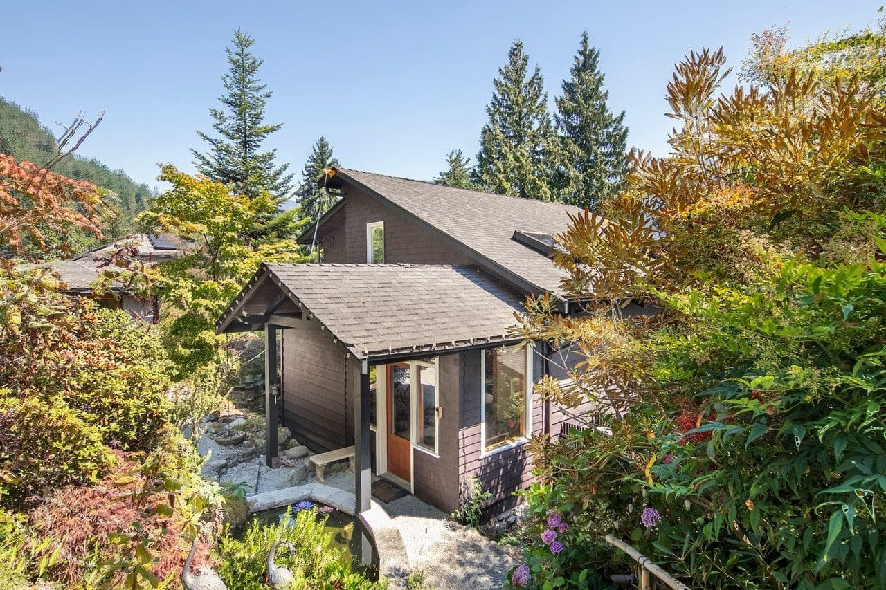 330 Sasamat Lane, North Vancouver, V7G 2S4 — photo 5