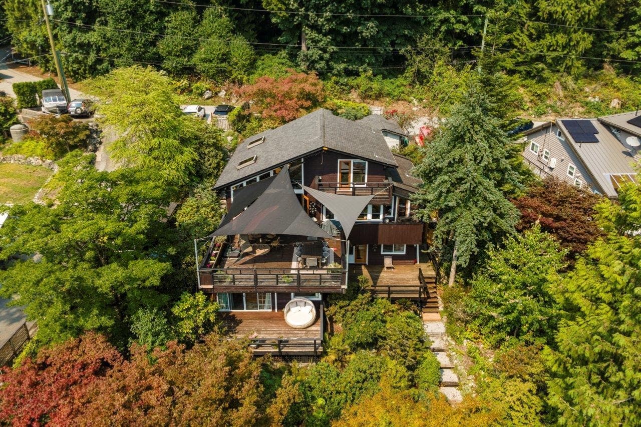 330 Sasamat Lane, North Vancouver, V7G 2S4 — photo 4