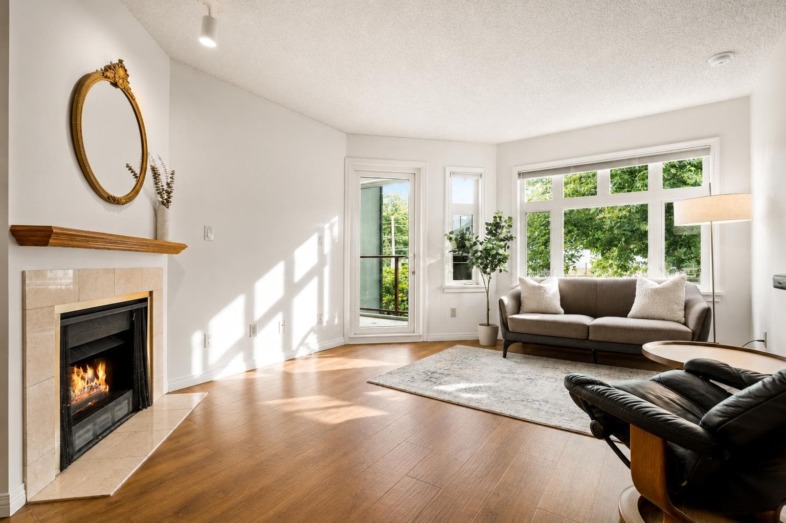 307 - 2800 Chesterfield Avenue, North Vancouver, V7N 4M1 — photo 2