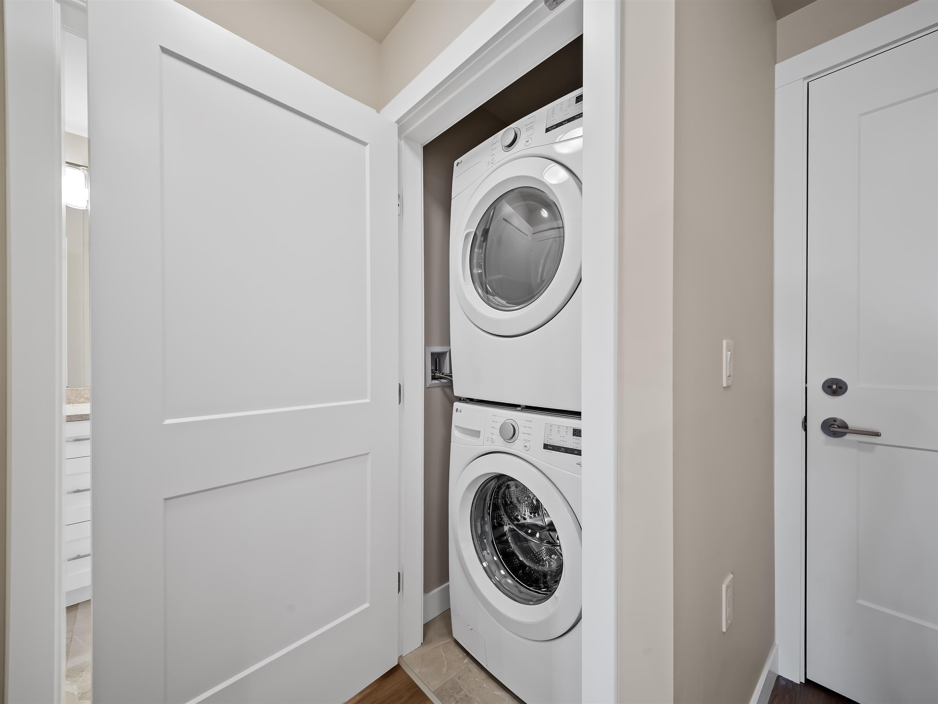 A524 - 8233 208b Street Street, Langley, V2Y 4M7 — photo 2