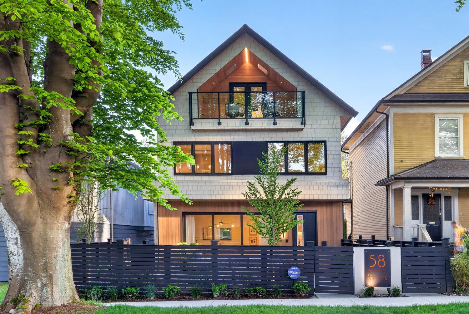 1 - 58 E 40th Avenue, Vancouver, V5W 1L4 — photo 2