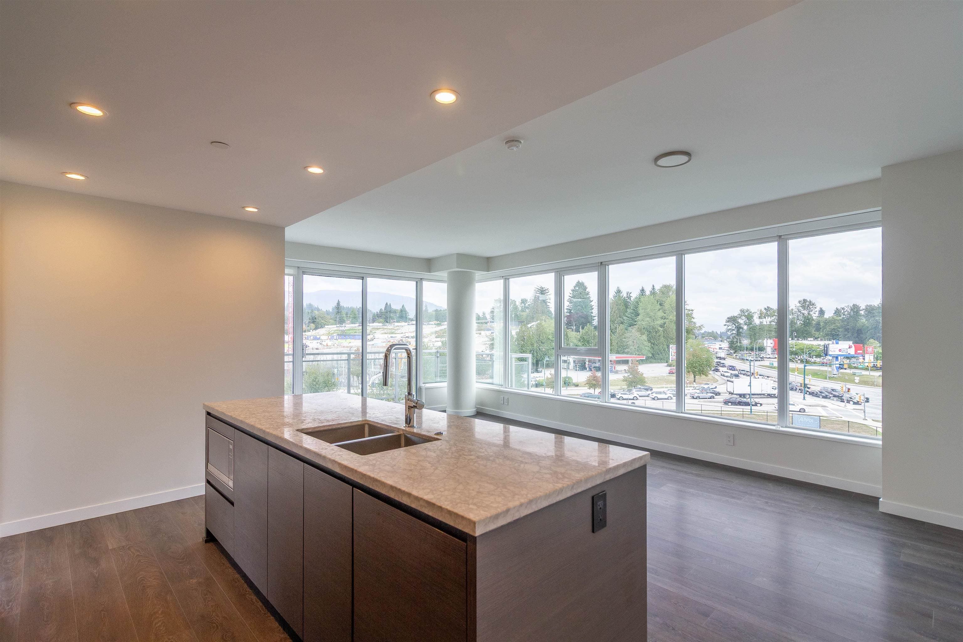 902 - 308 Morrissey Road, Port Moody, V3H 0M2 — photo 2