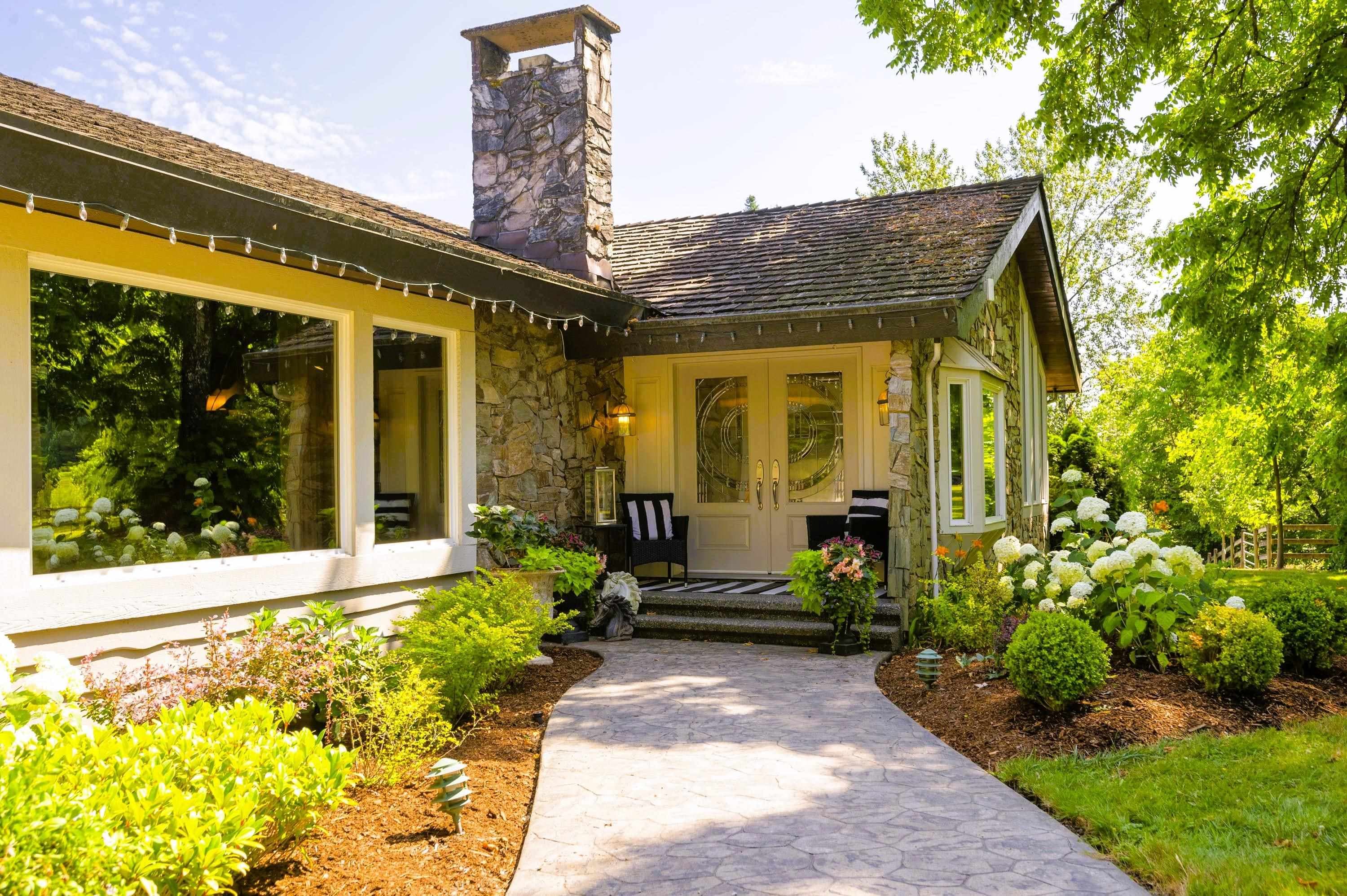 9837 Mckinnon Crescent, Langley, V1M 3V6 — photo 2