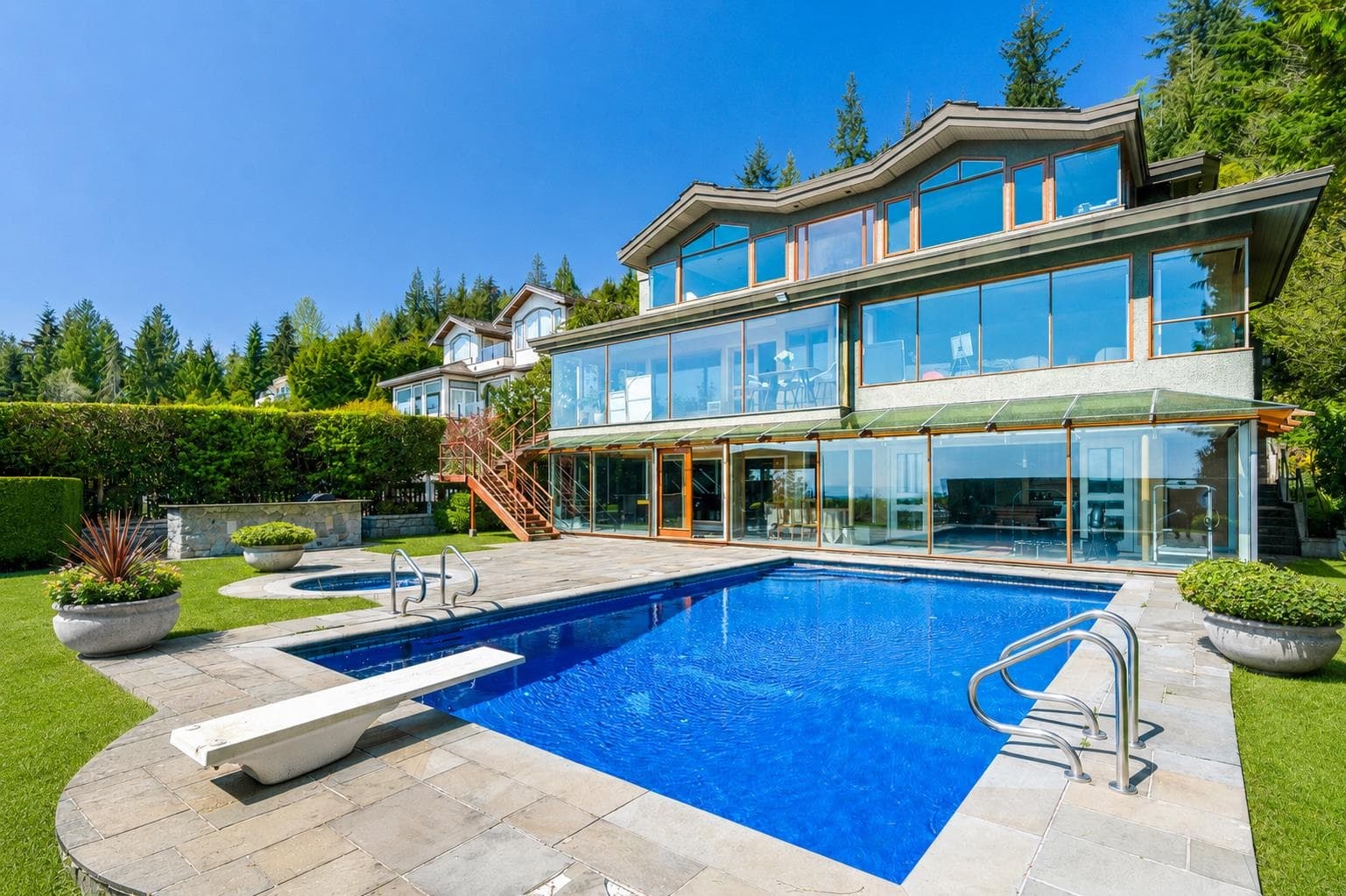1626 Pinecrest Drive, West Vancouver