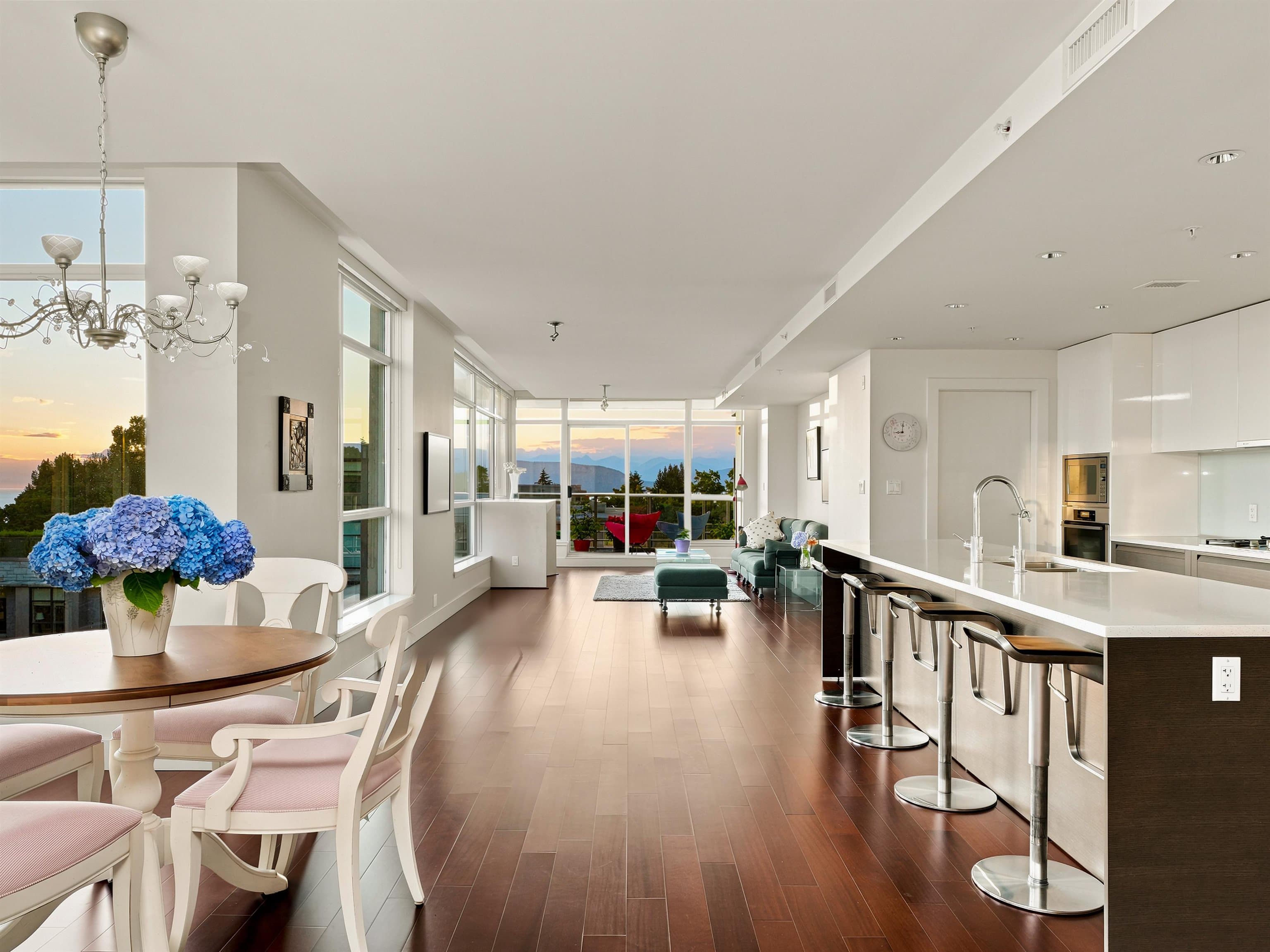 602 - 6080 Iona Drive, Vancouver, V6T 0A4 — photo 1
