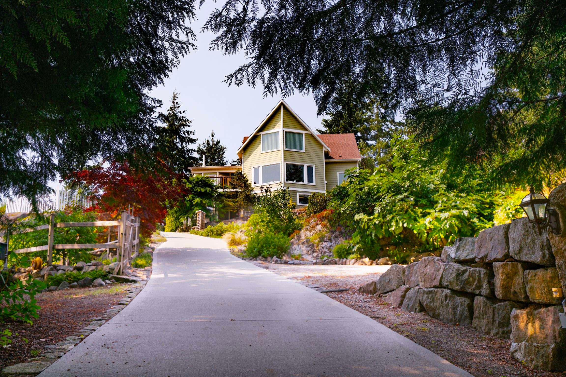 5575 Curran Road, Halfmoon Bay, V7Z 1B4 — photo 2