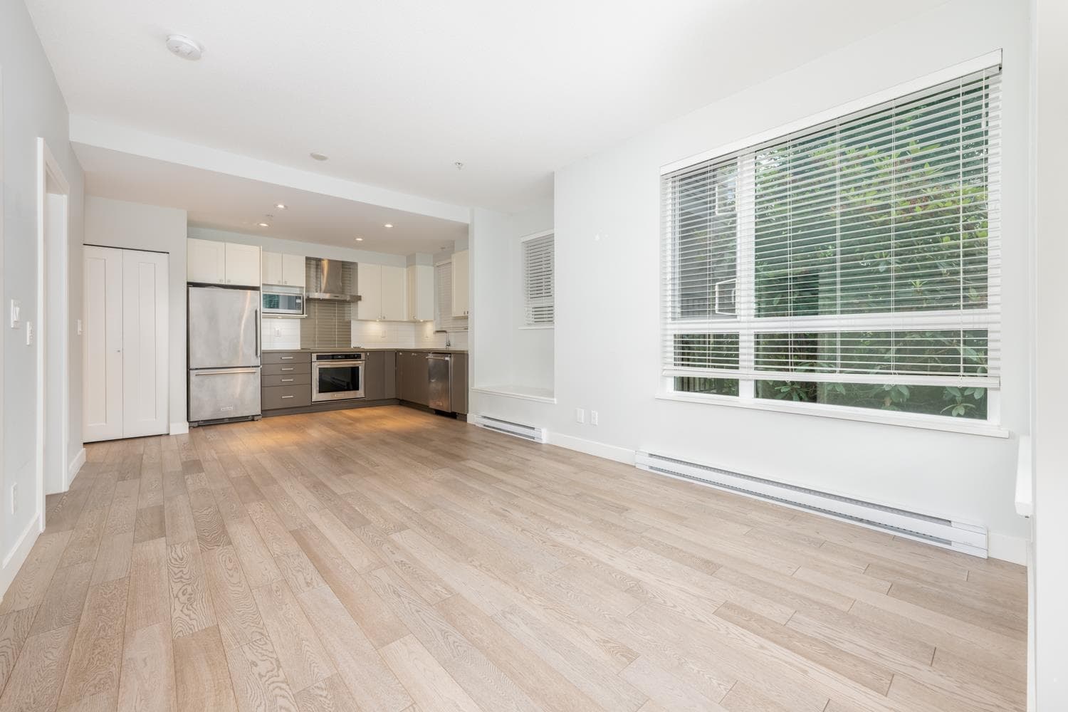 5 - 3221 Noel Drive, Burnaby, V3J 0H3 — photo 4
